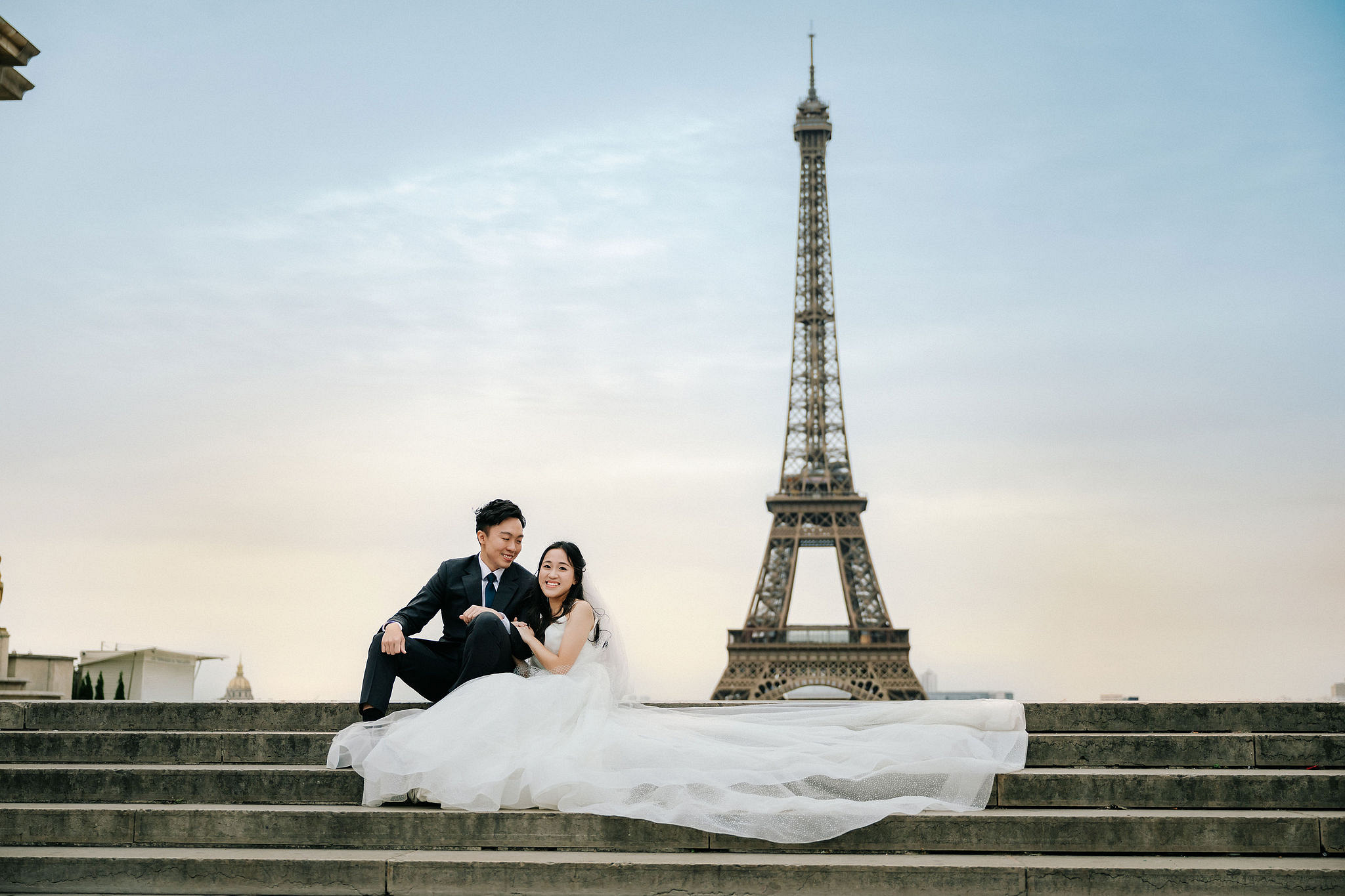 Paris Pre-Wedding Photoshoot | Place du Trocadéro, Bir-Hakeim Bridge, Louvre Pyramid, Tuileries Garden & Montmartre at Place du Trocadéro pre-wedding photo