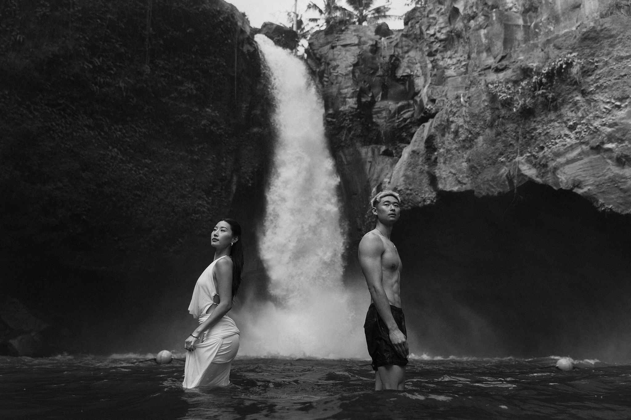 Bali Pre-Wedding Photoshoot | Lake Tamblingan, Kebun Raya Botanic Gardens & Blangsinga Waterfall at Blangsinga Waterfall pre-wedding photo