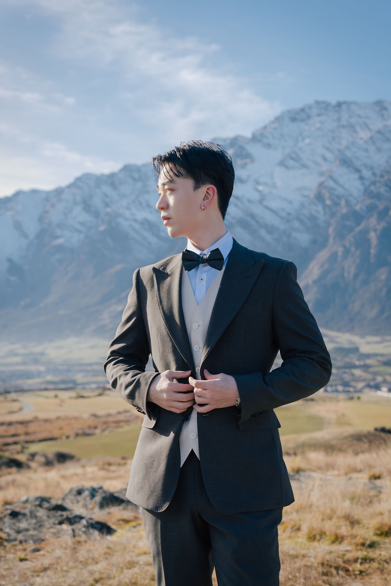 New Zealand Pre-Wedding Photoshoot | Lake Wakatipu, Fog Peak, Lake Tekapo, Glacier & Mount Cook National Park at Lake Wakatipu pre-wedding photo