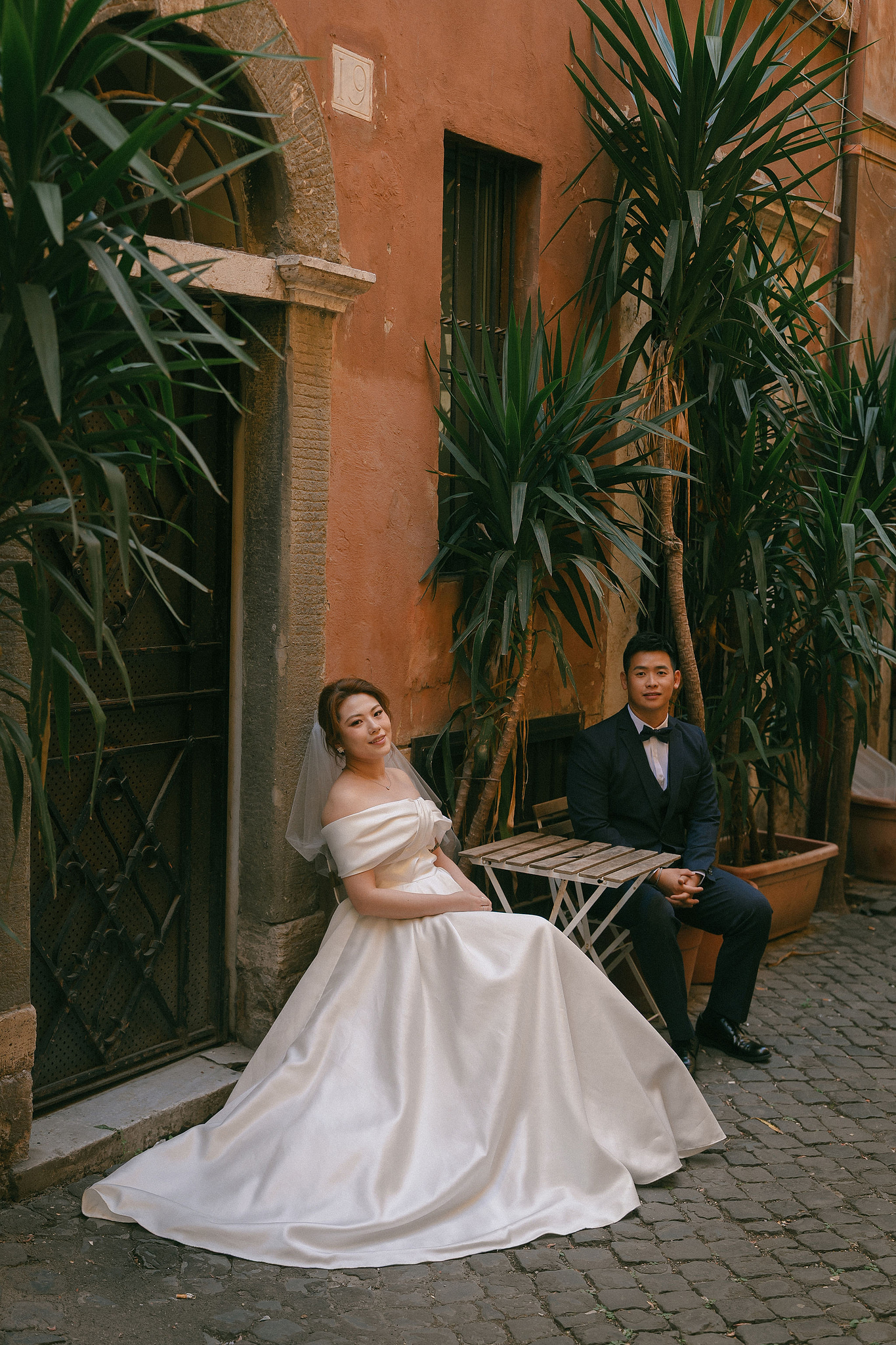 Rome Pre-Wedding Photoshoot | Rome Streets, Capitoline Hill, Basilica of St. Anthony, Villa Borghese & Giardino di Sant’Alessio at Rome Streets pre-wedding photo