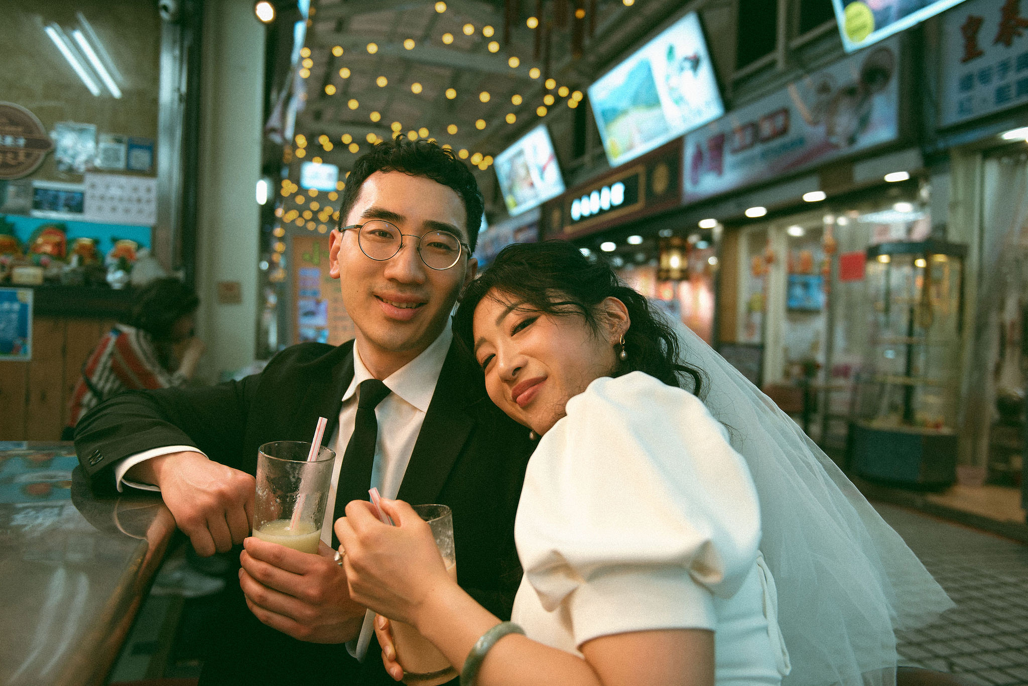 Taiwan Pre-Wedding Photoshoot | Cafe Chamber, Yangmingshan & Huaxi Street Night Market at Huaxi Street Night Market pre-wedding photo