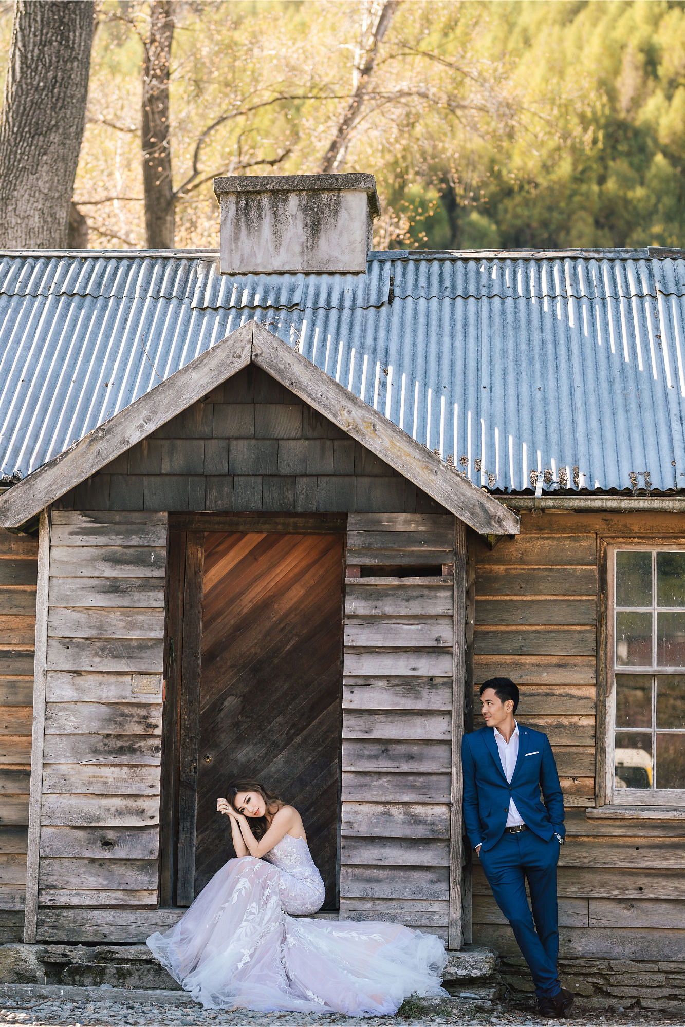 Kryz Uy And Slater Pre Wedding Photoshoot At Roy's Peak, Alpaca Farm And Arrowtown at Arrowtown pre-wedding photo