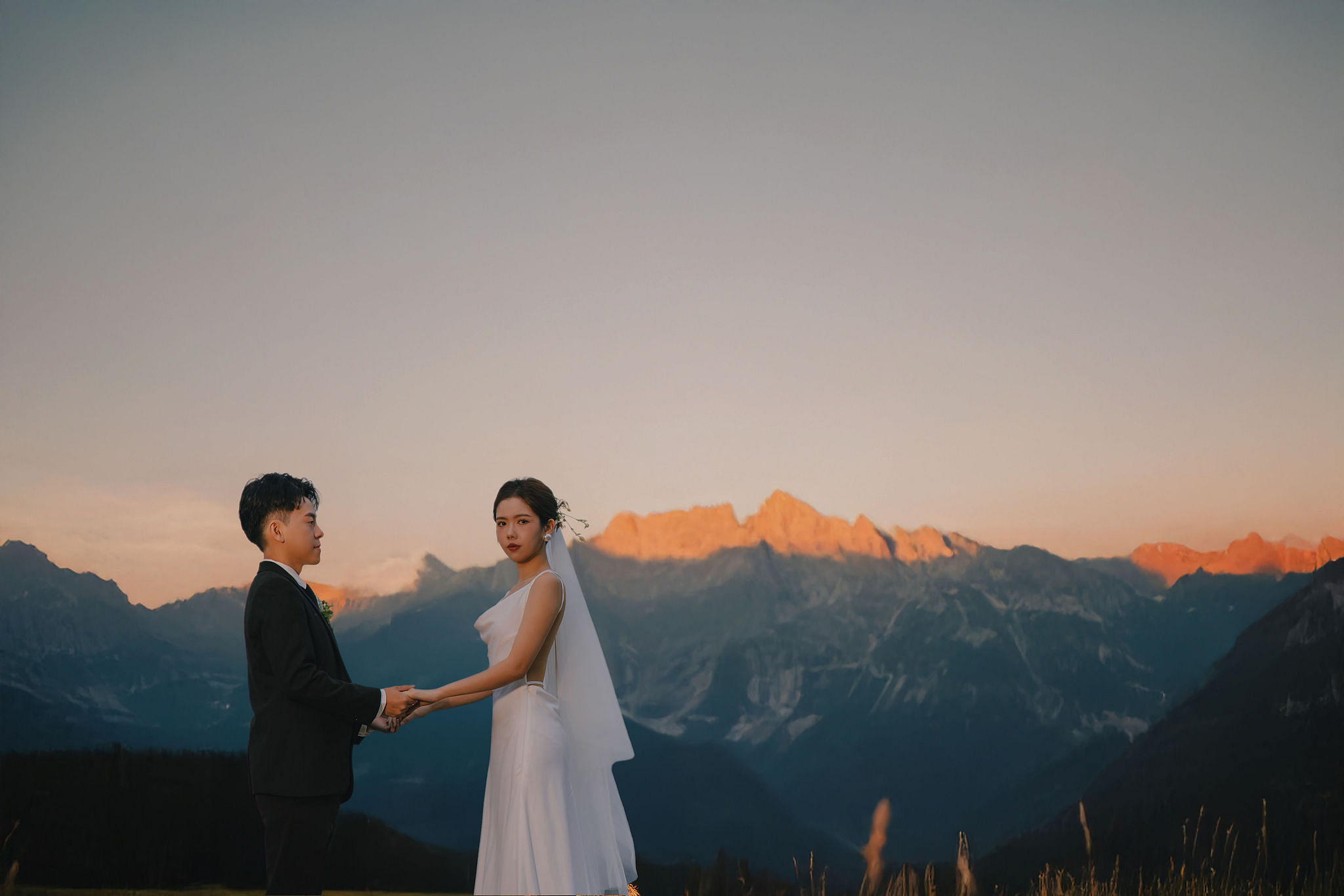 Yunnan Pre-Wedding Photoshoot Lijiang Dragon Jade Mountain Tribal Experience Ancient Town Hanfu at Jade Dragon Snow Mountain pre-wedding photo