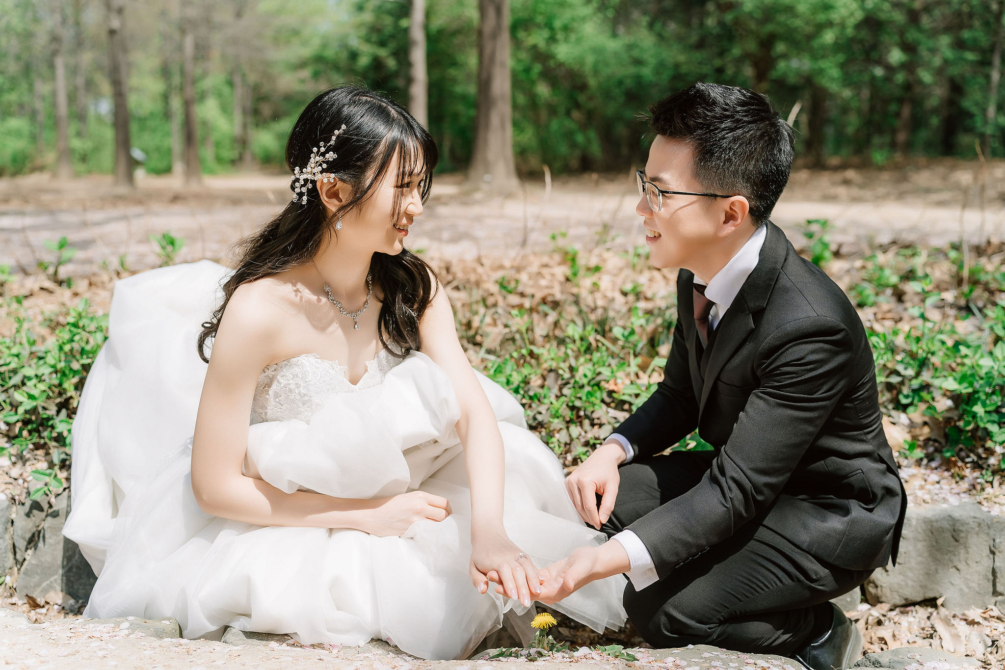 Seoul Pre-Wedding Photoshoot | Seoul Forest, Namsangol Hanok Village & Samcheong-dong at Seoul Forest pre-wedding photo