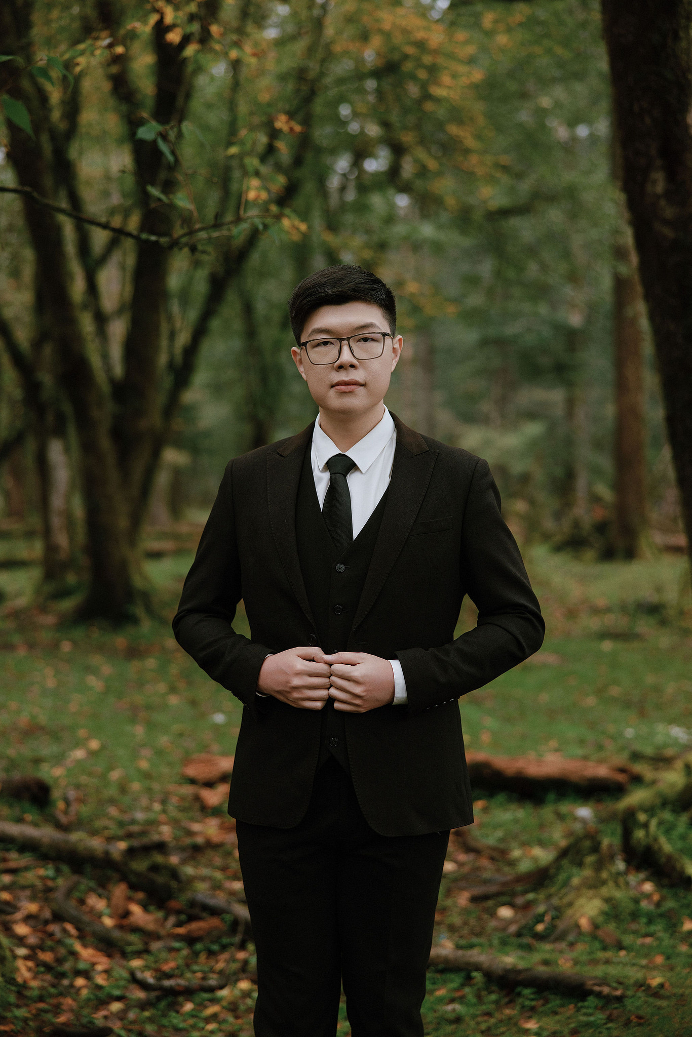 Lijiang, Yunnan Pre-Wedding Photoshoot | Spruce Meadow, Blue Moon Valley, Yulong Snow Mountain & Shuhe Ancient Town at Spruce Meadow pre-wedding photo