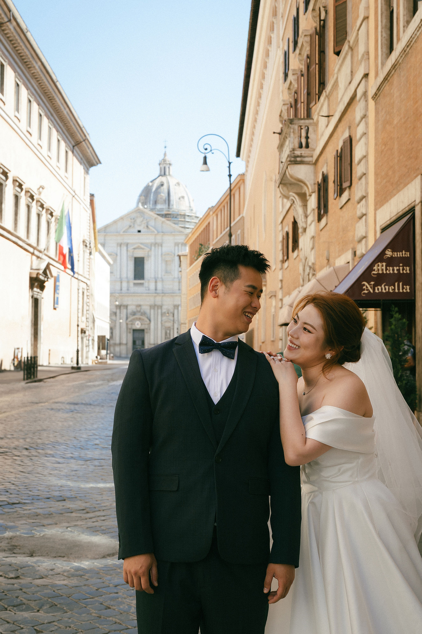 Rome Pre-Wedding Photoshoot | Rome Streets, Capitoline Hill, Basilica of St. Anthony, Villa Borghese & Giardino di Sant’Alessio at Rome Streets pre-wedding photo