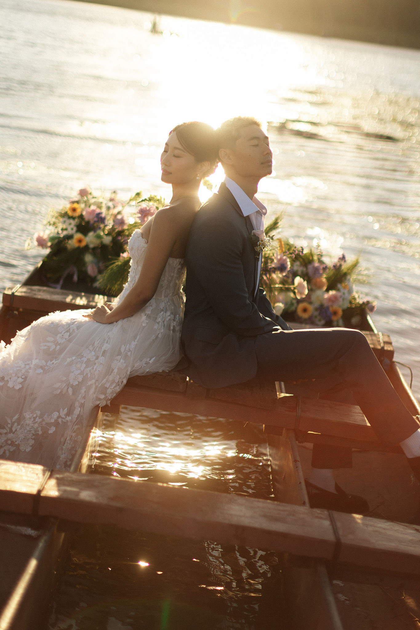 Bali Pre-Wedding Photoshoot | Lake Tamblingan, Kebun Raya Botanic Gardens & Blangsinga Waterfall at Lake Tamblingan pre-wedding photo