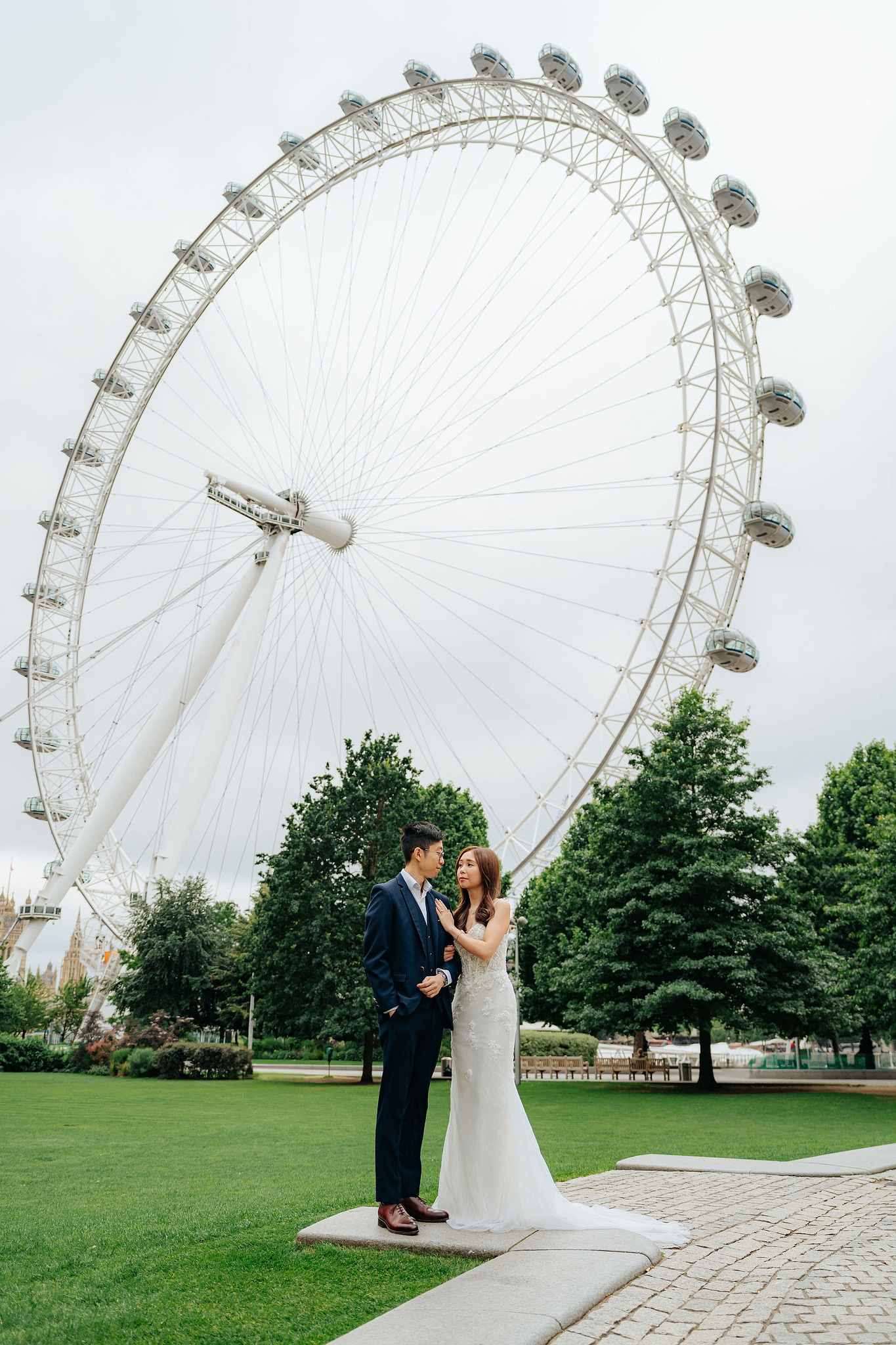 London Pre-Wedding Photoshoot | Westminster, Big Ben & the London Eye at Westminster pre-wedding photo