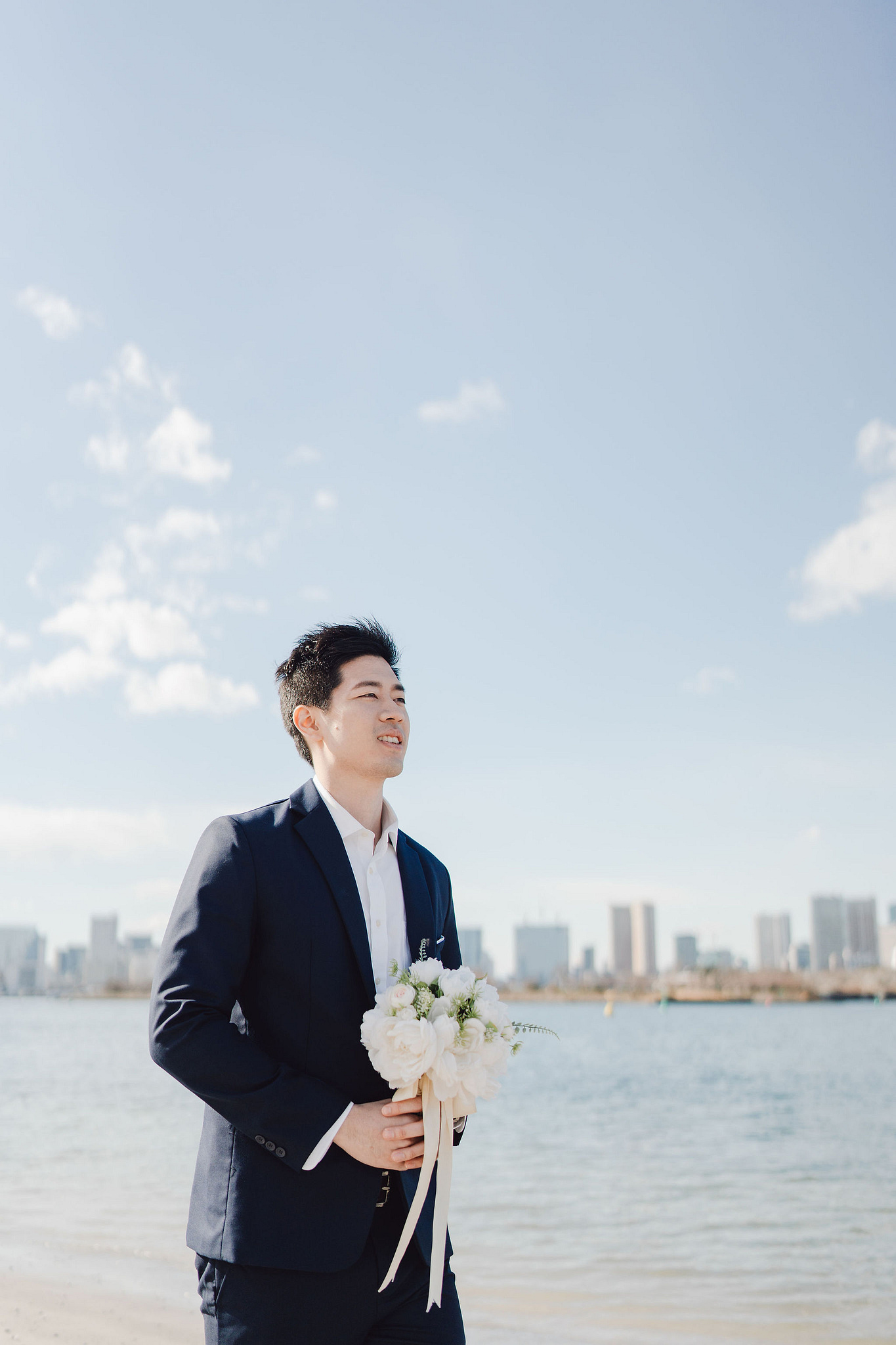 Tokyo Pre-Wedding Photoshoot | Tokyo Shrine, Tokyo Beach & Shibuya at Tokyo Beach pre-wedding photo