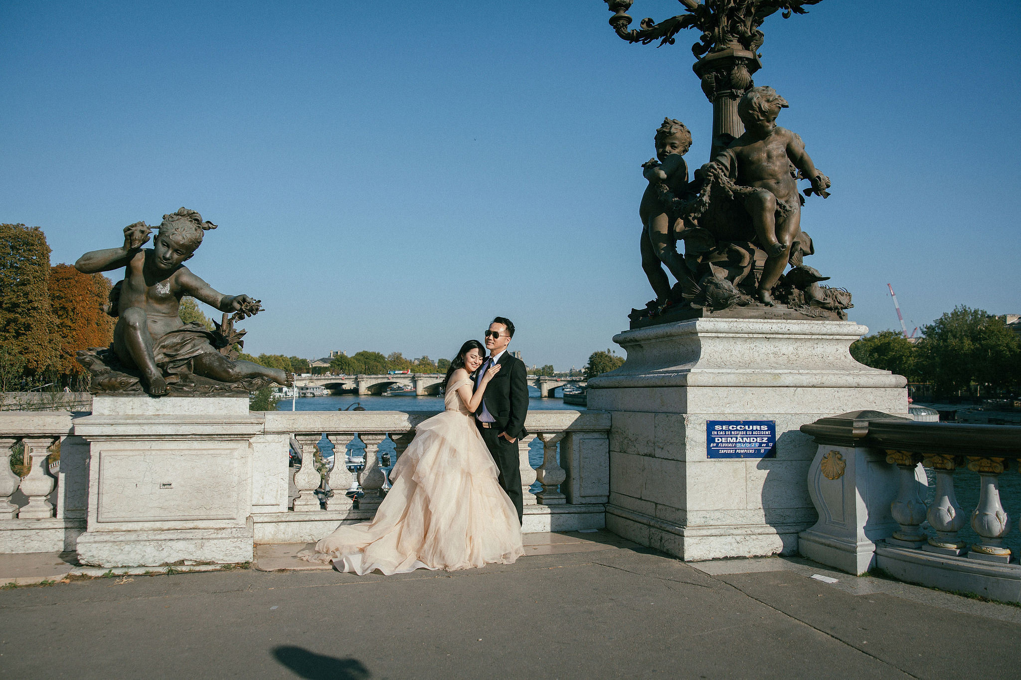 Paris Autumn Pre-Wedding Photoshoot | Avenue de Camoëns, Tuileries Garden, Louvre, Pont Alexandre III & Bir-Hakeim Bridge at Pont Alexandre III pre-wedding photo