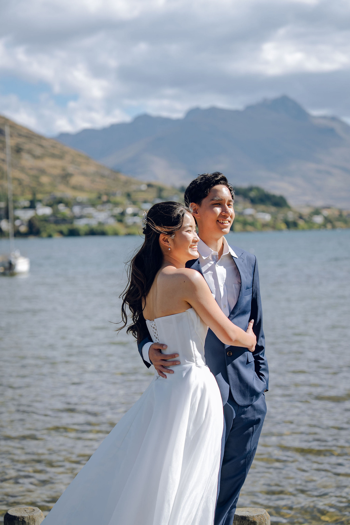 New Zealand Pre-Wedding Photoshoot | Coromandel Peak, Queenstown Highway & Alpaca Farm at Frankton Beach Boat Pier pre-wedding photo