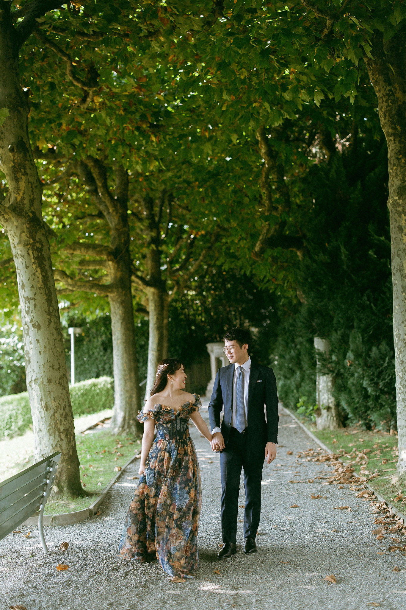 Switzerland Honeymoon Photoshoot Lucerne City Grindelwald First Cliff Lauterbrunnen Village at Lucerne pre-wedding photo