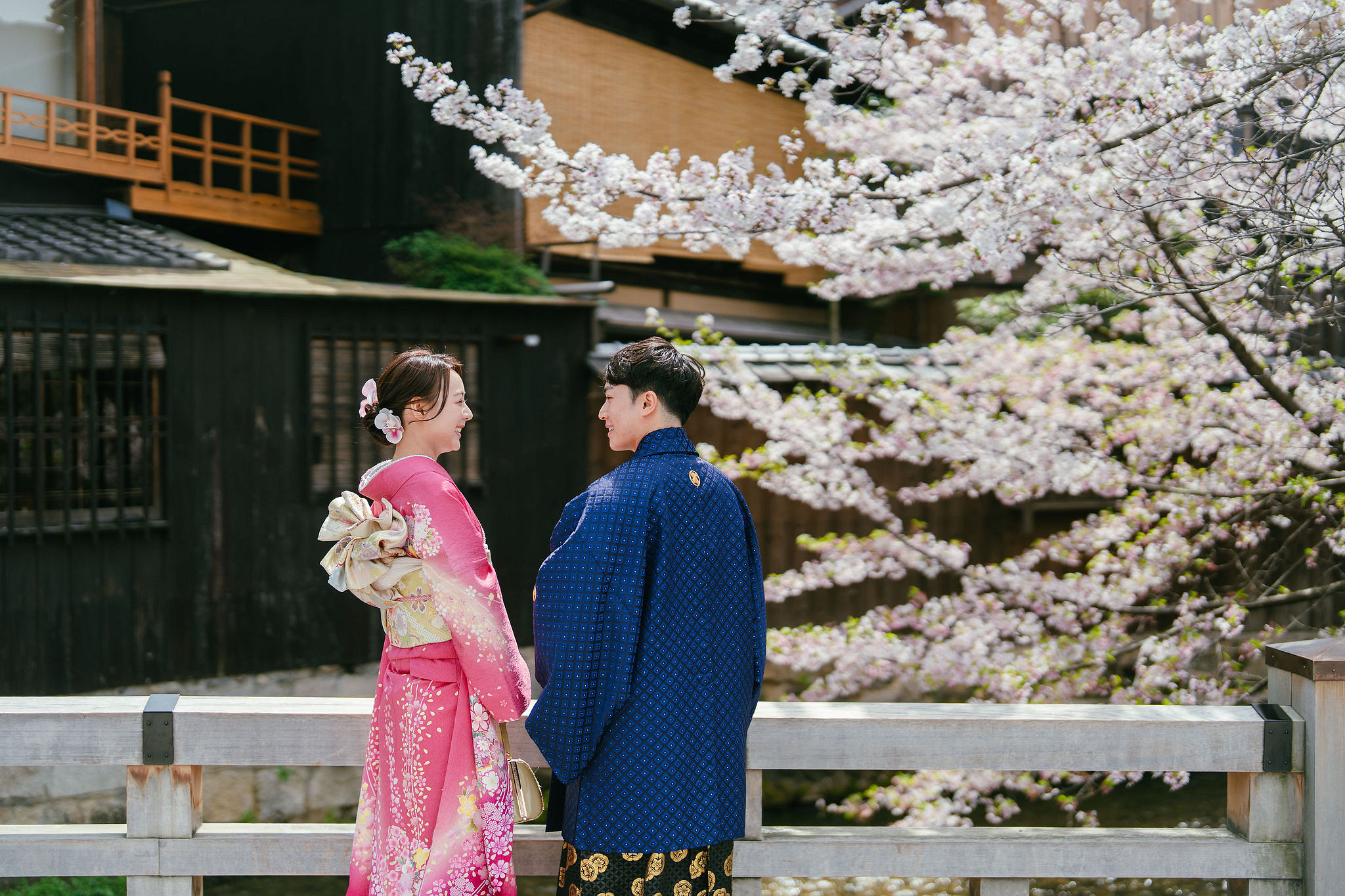 Kyoto Pre-Wedding Photoshoot | Fushimi Inari, Nara Deer Park & Mt. Wakakusa at Fushimi Inari pre-wedding photo