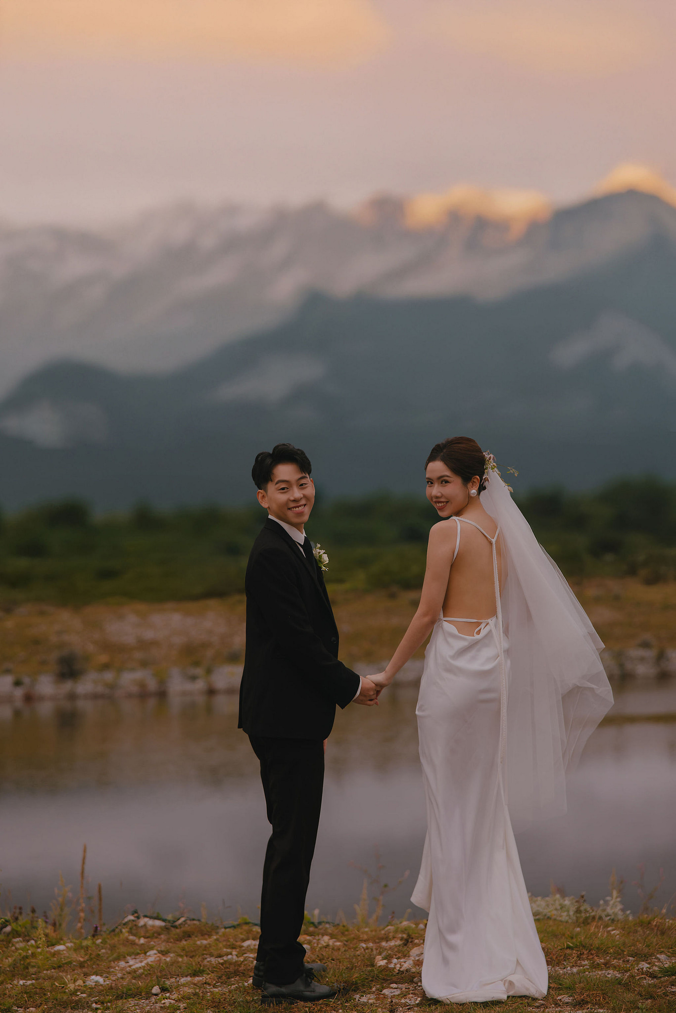 Yunnan Pre-Wedding Photoshoot Lijiang Dragon Jade Mountain Tribal Experience Ancient Town Hanfu at Jade Dragon Snow Mountain pre-wedding photo