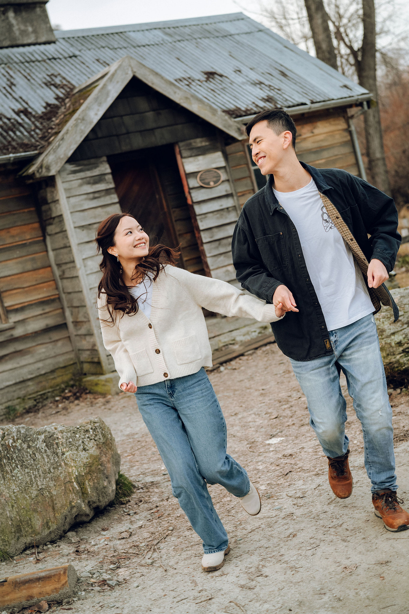 New Zealand Pre-Wedding Photoshoot with Lake Wakatipu, Skippers Canyon, Lake Tekapo, Mount Cook, and Omarama Clay Cliffs at Arrowtown pre-wedding photo