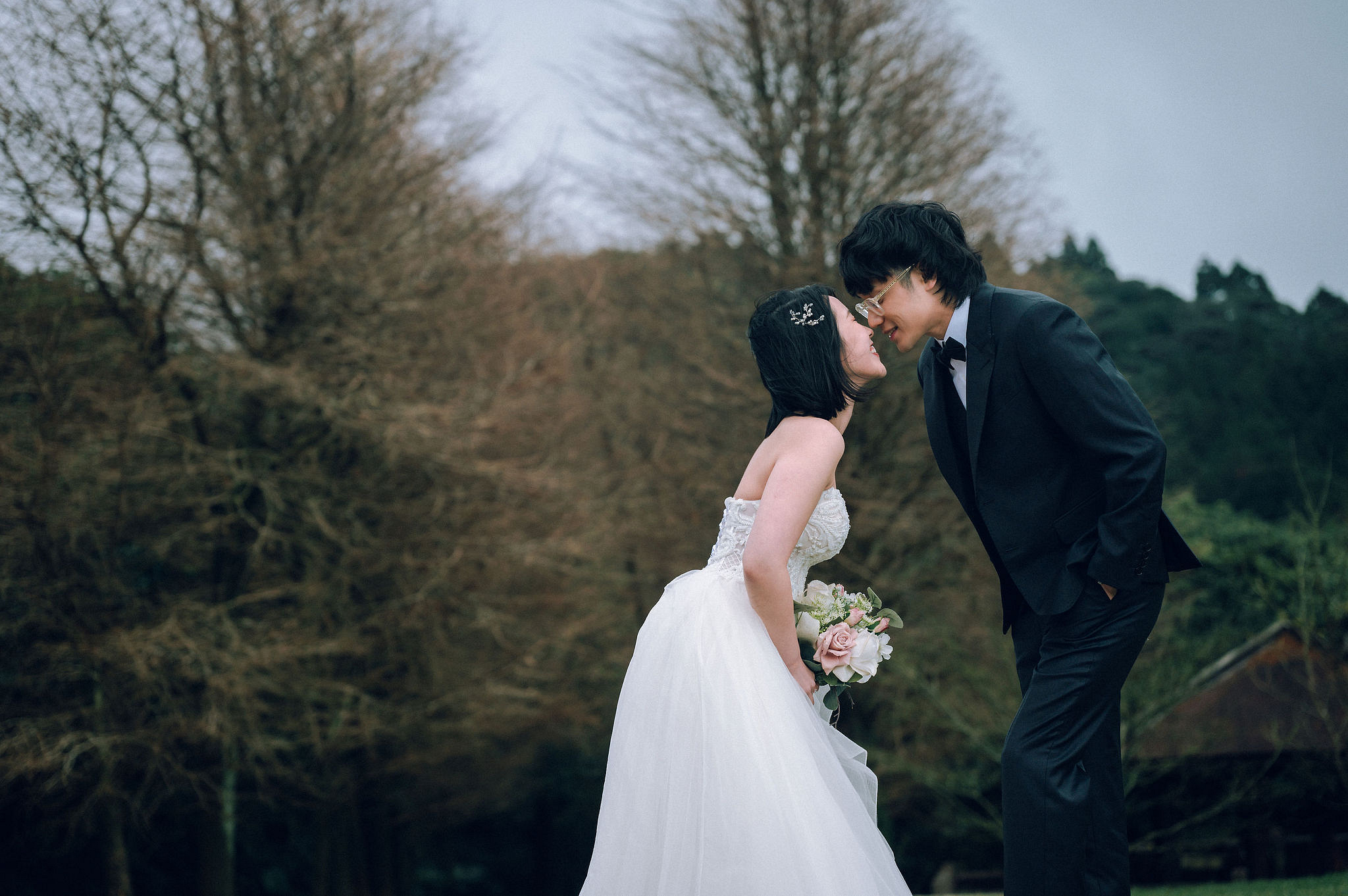 Taiwan Pre-Wedding Photoshoot | Ximending, Lengshuikeng & Jiufen at Leng Shui Keng pre-wedding photo