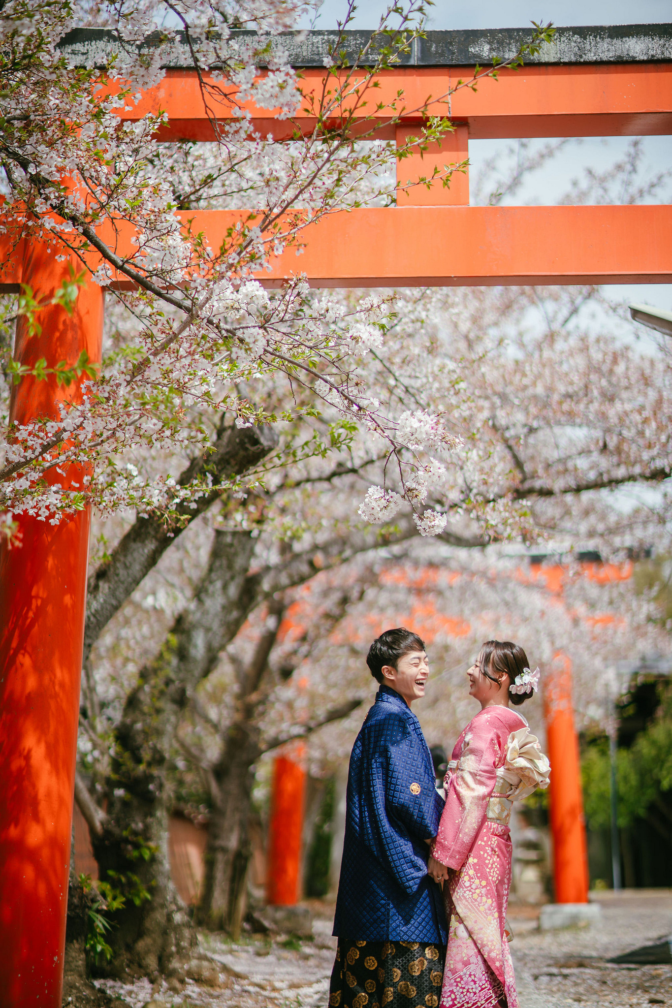 Kyoto Pre-Wedding Photoshoot | Fushimi Inari, Nara Deer Park & Mt. Wakakusa at Fushimi Inari pre-wedding photo