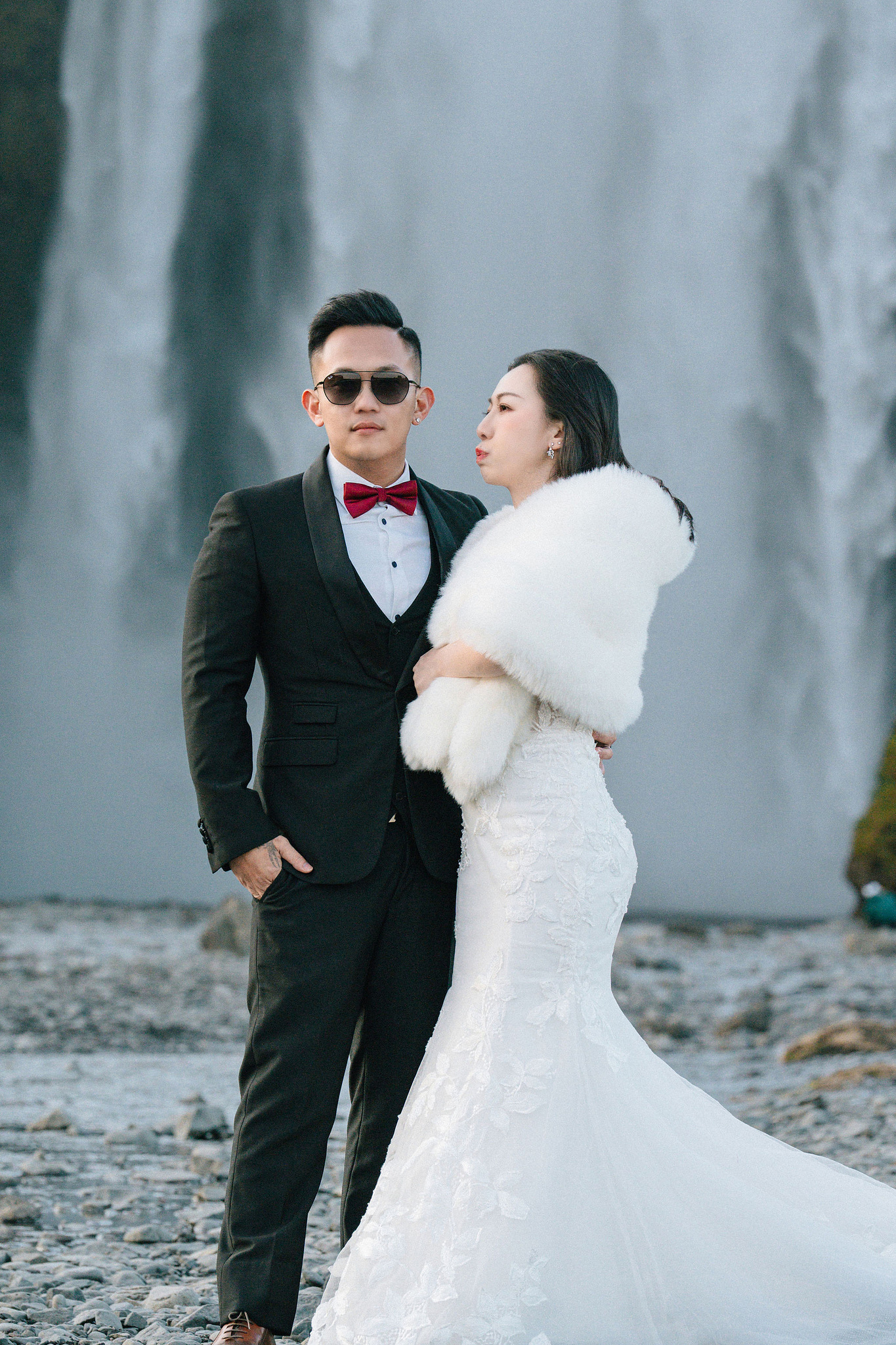 Iceland Pre-Wedding Photoshoot | Hallgrimskirkja, Skogafoss, DC Plane Wreck & Black Sand Beach at Skogafoss pre-wedding photo