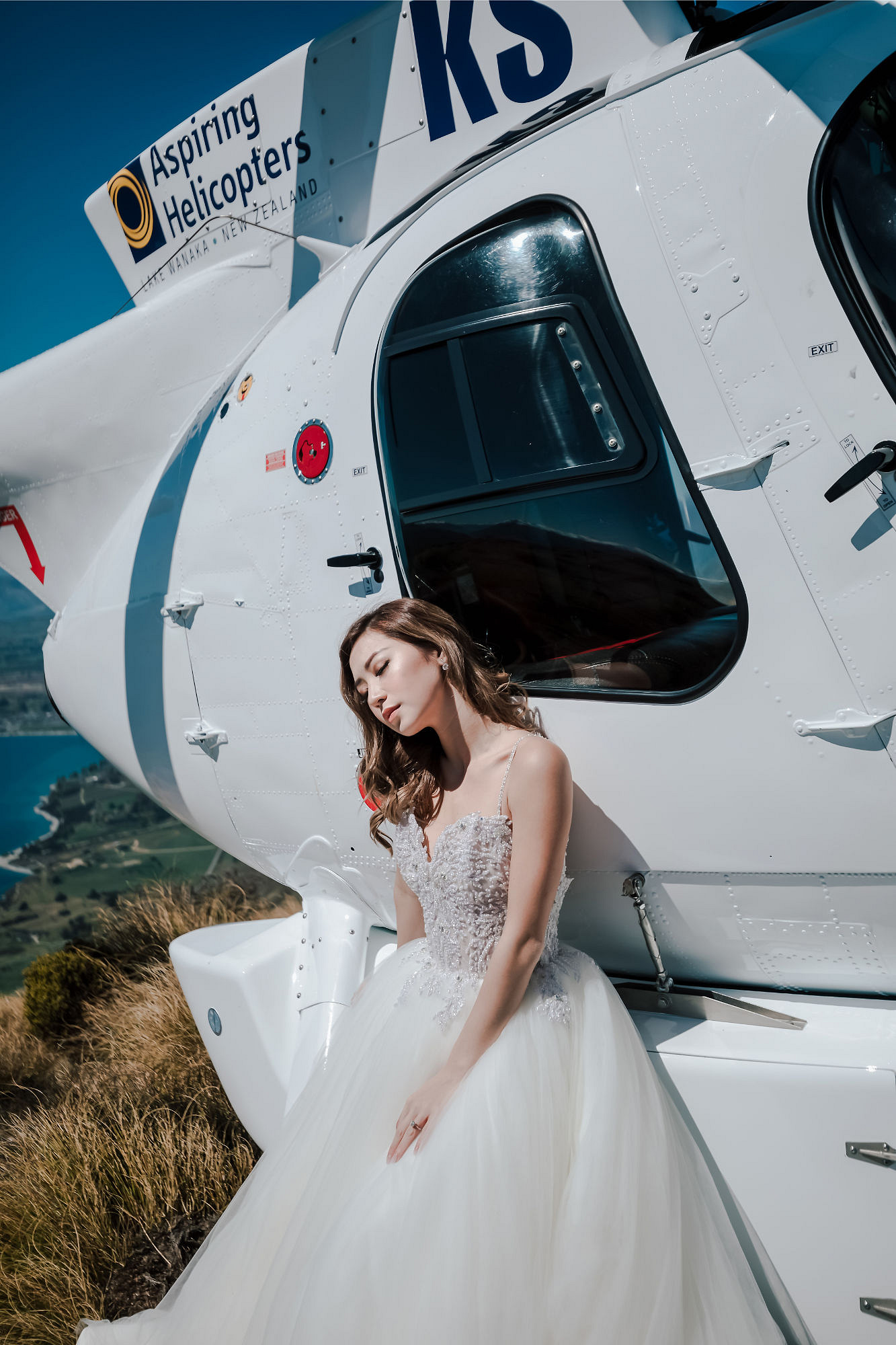 Kryz Uy And Slater Pre Wedding Photoshoot At Roy's Peak, Alpaca Farm And Arrowtown at Coromandel Peak pre-wedding photo