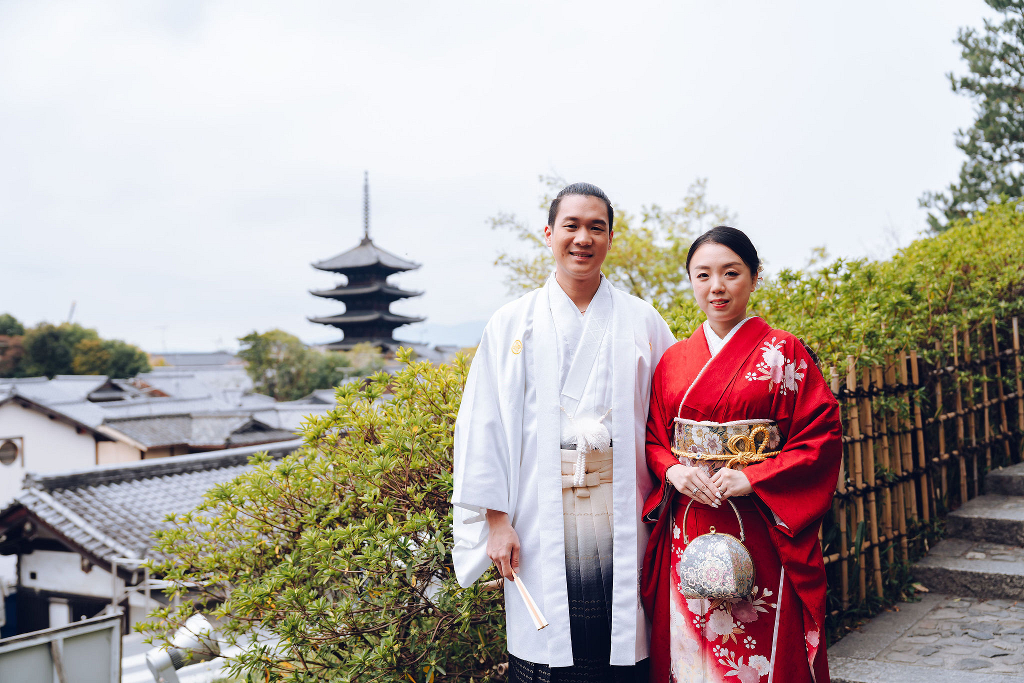 Kyoto Pre-Wedding Photoshoot | Historic Higashiyama Streets, Keage Incline & Nara Park at Higashiyama & Yasaka Pagoda pre-wedding photo