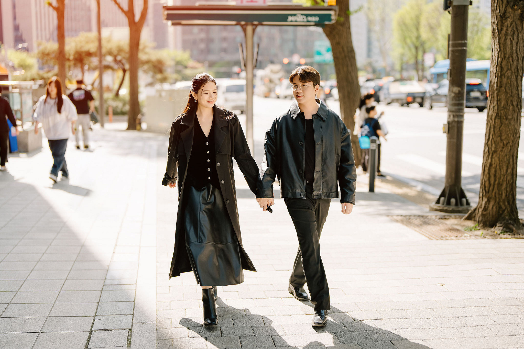 Seoul Pre-Wedding Photoshoot | Namsan, City Streets & Hangang Park at City Streets pre-wedding photo
