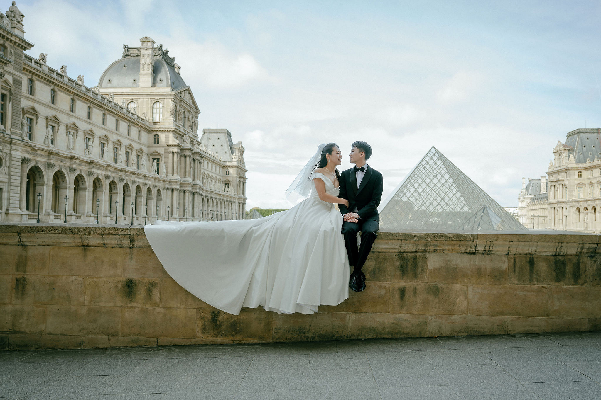 Paris Autumn Pre-Wedding Photoshoot | Place du Trocadéro, Port de Billy, Avenue de Camoëns, Louvre & Luxembourg Gardens at Louvre pre-wedding photo