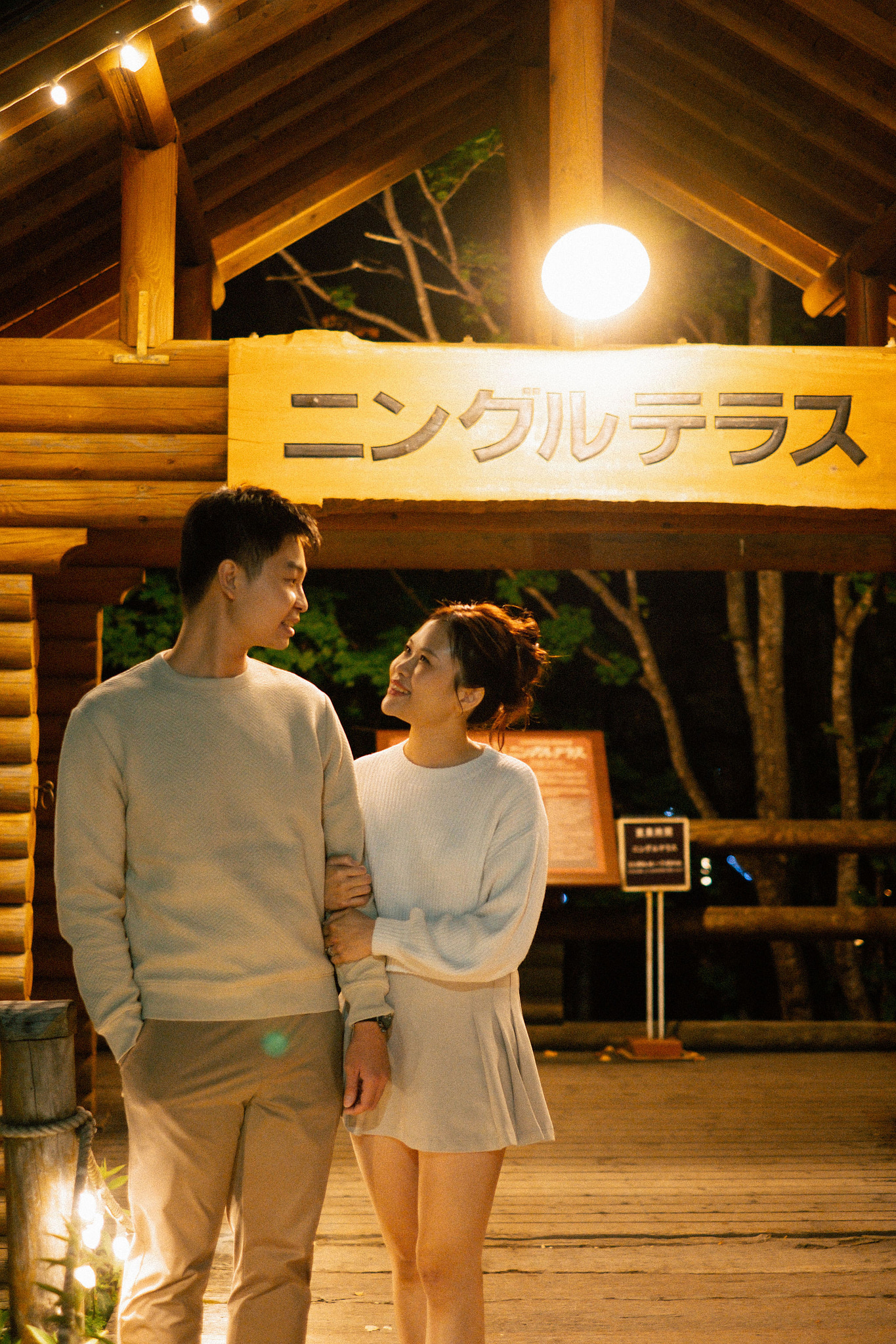 Furano, Hokkaido Pre-Wedding Photoshoot | Farm Chiyoda, Shikisai-no-oka & Ningle Terrace at Ningle Terrace pre-wedding photo