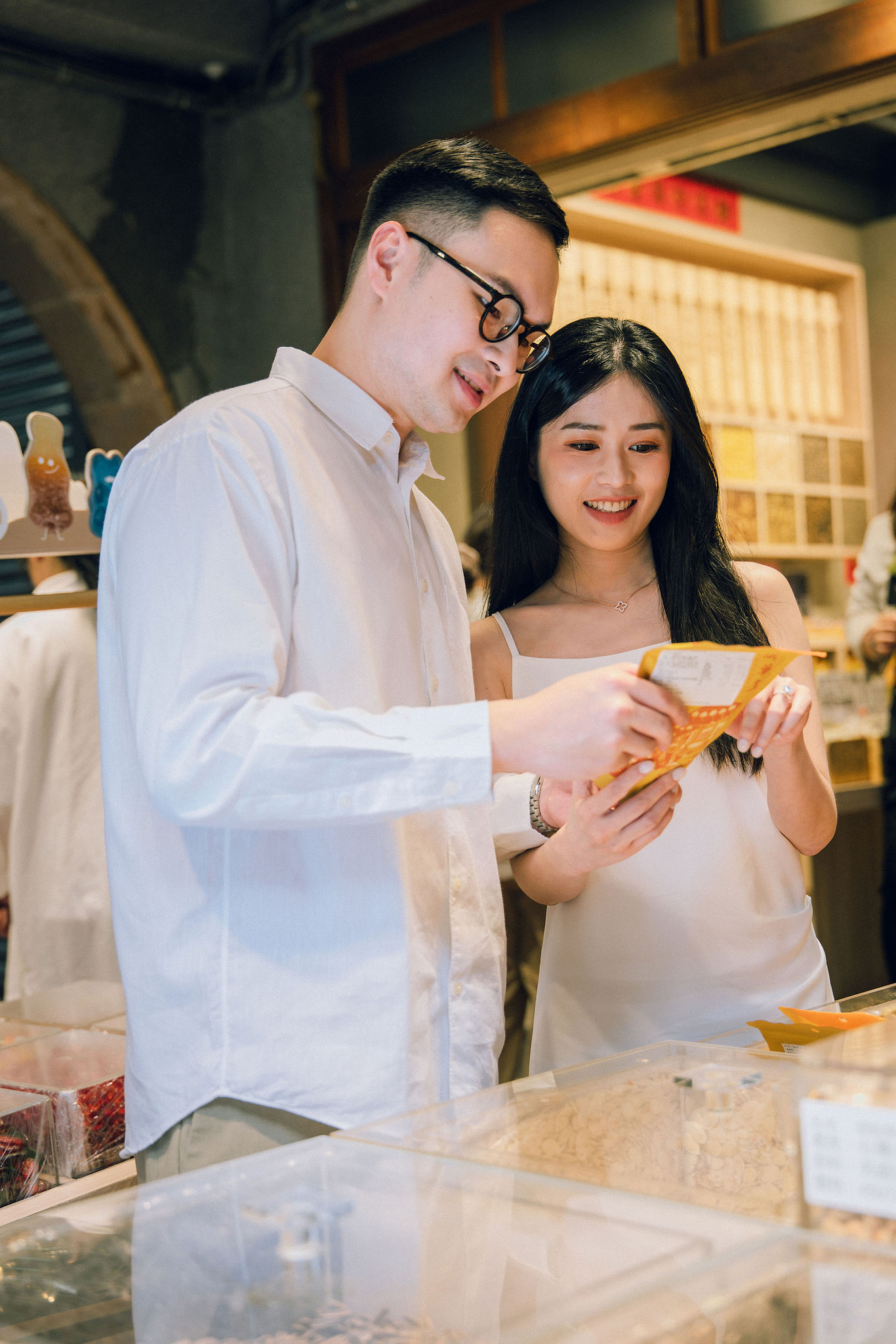 Taiwan Pre-Wedding Photoshoot | Dadaocheng, Shifen & Jiufen at Da Dao Cheng pre-wedding photo