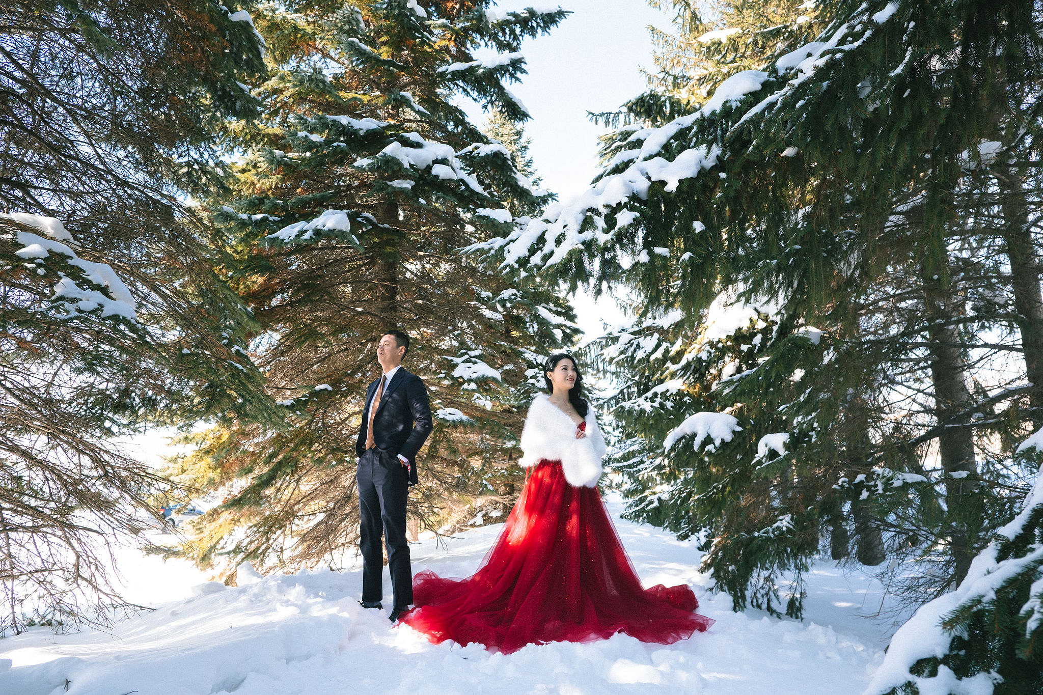 Hokkaido Pre-Wedding Photoshoot with Iyahiko Shrine, Nakajima Park, Moerenuma Park & Otaru Canal at Moerenuma Park pre-wedding photo