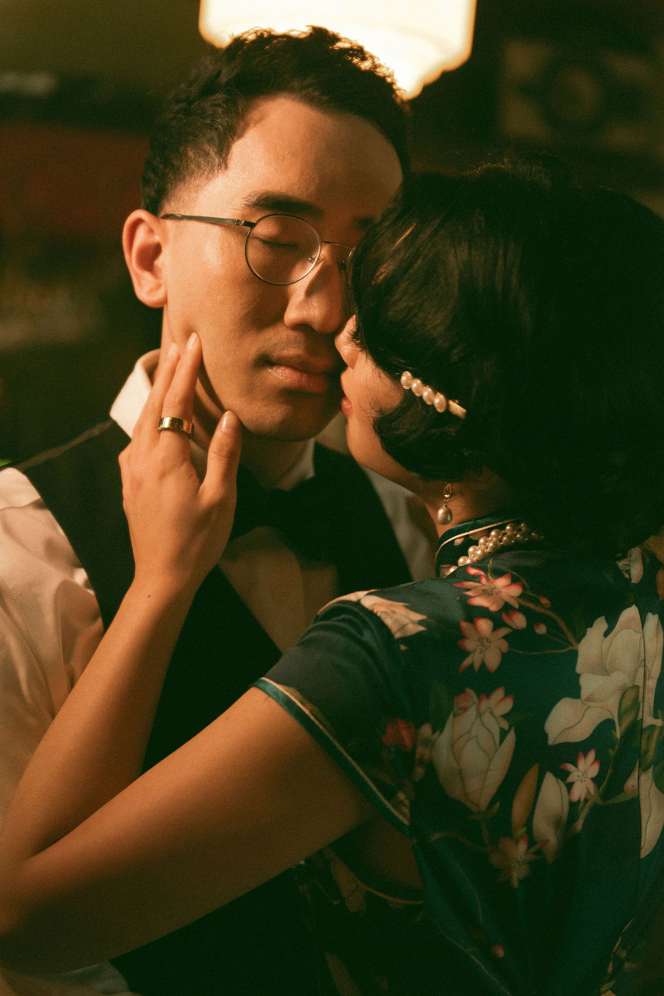 Taiwan Pre-Wedding Photoshoot | Cafe Chamber, Yangmingshan & Huaxi Street Night Market at Cafe Chamber pre-wedding photo