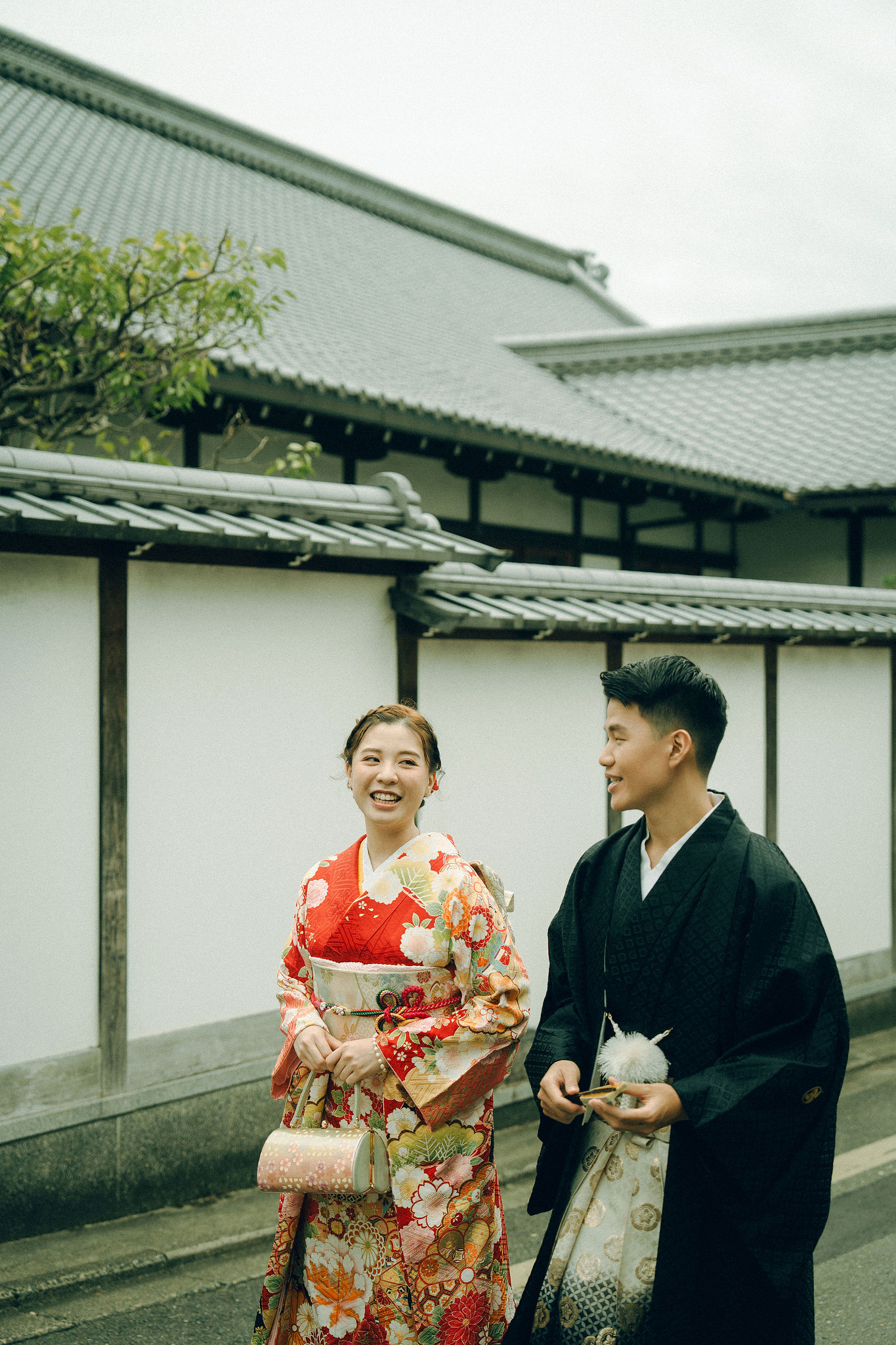 Kyoto Pre-Wedding Photoshoot | Fushimi Inari, Gion & Nara Park at Fushimi Inari Taisha pre-wedding photo
