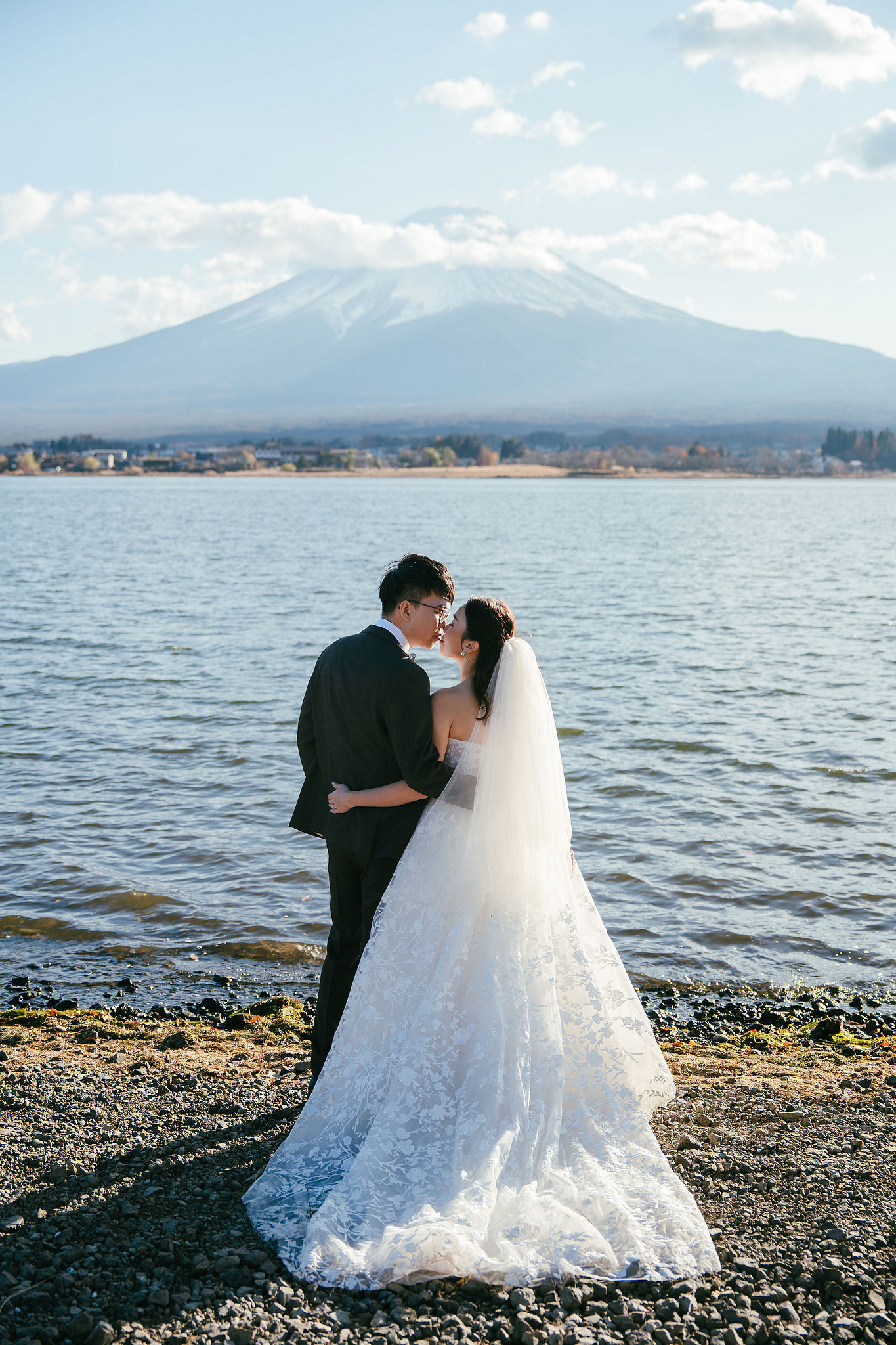 Tokyo & Mt Fuji Pre-Wedding Photoshoot | Asakusa Temple, Maple Corridor, Susuki Fields & Lake Kawaguchiko at Lake Kawaguchiko pre-wedding photo