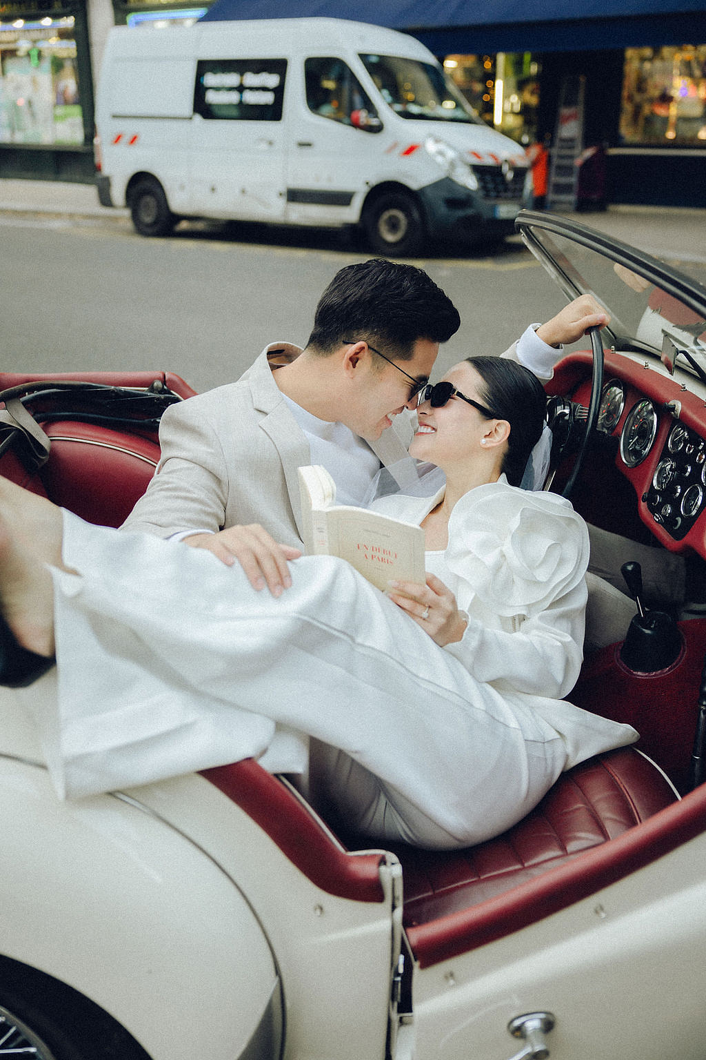 Paris Pre-Wedding Photoshoot with Eiﬀel Tower Louvre Museum Parisian Cafe Vintage Car Rooftop Night at Parisian Streets pre-wedding photo