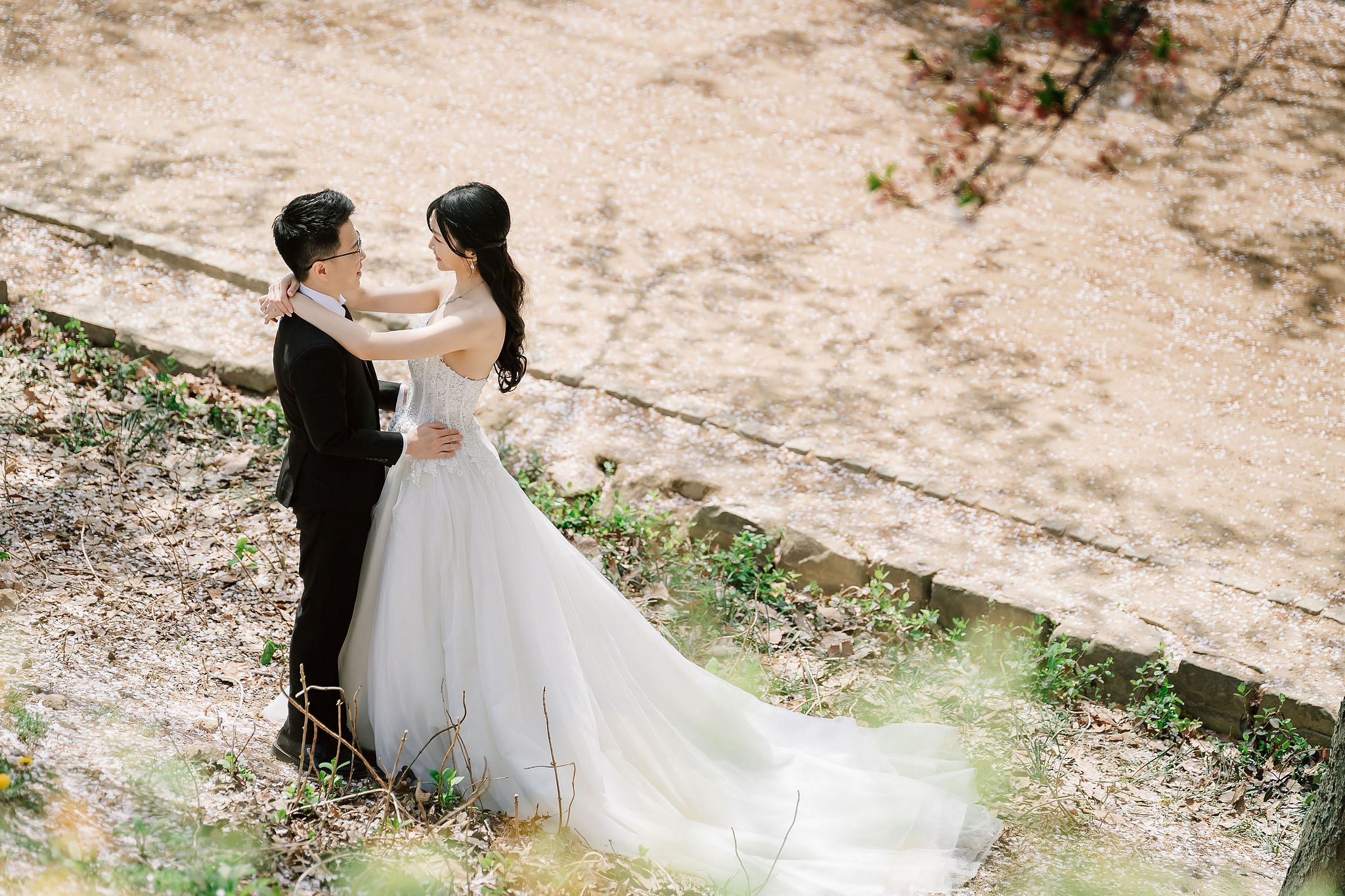 Seoul Pre-Wedding Photoshoot | Seoul Forest, Namsangol Hanok Village & Samcheong-dong at Seoul Forest pre-wedding photo