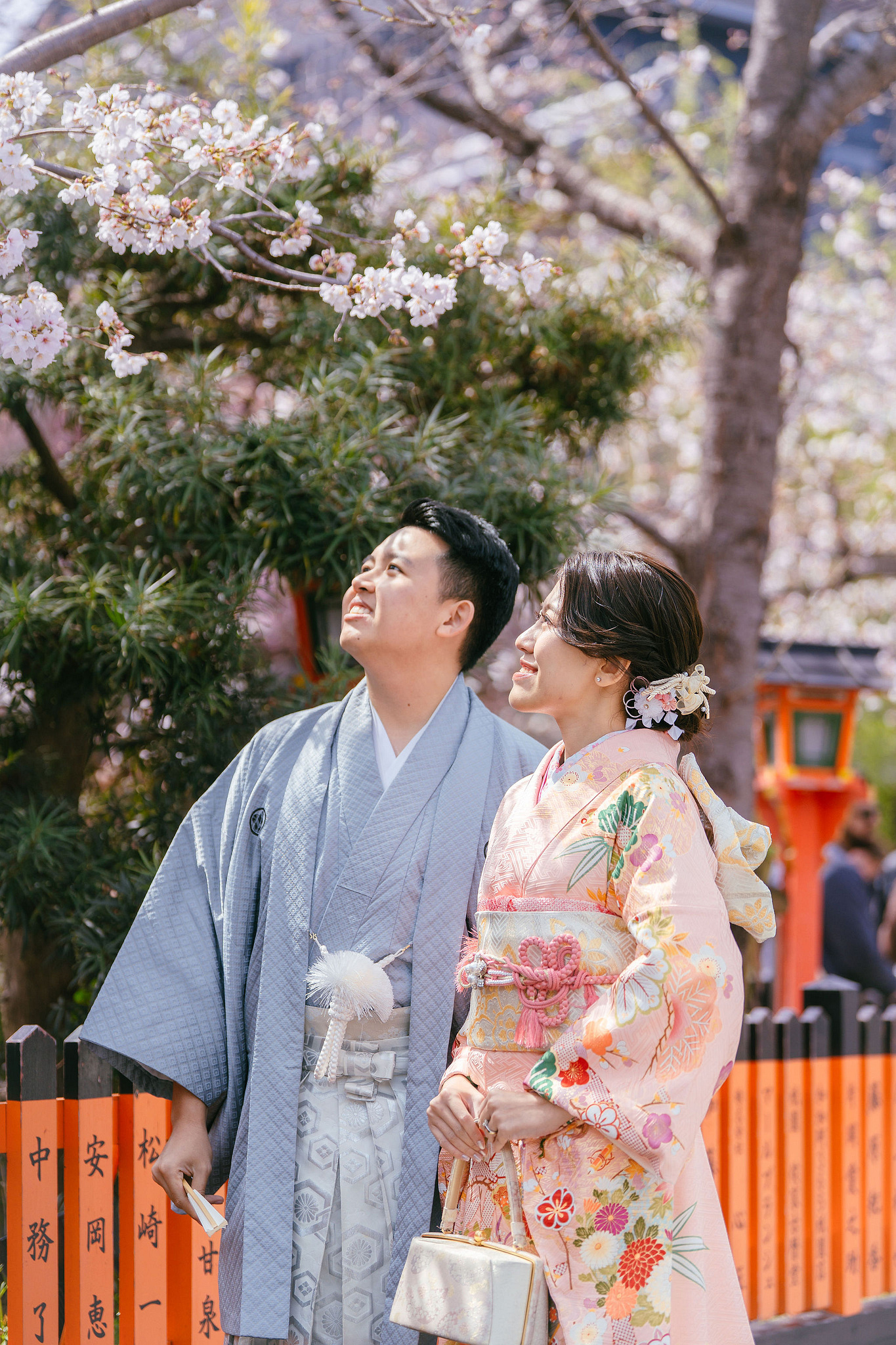 Kyoto Pre-Wedding Photoshoot | Nara Park, Gion & Mount Wakakusa at Gion pre-wedding photo