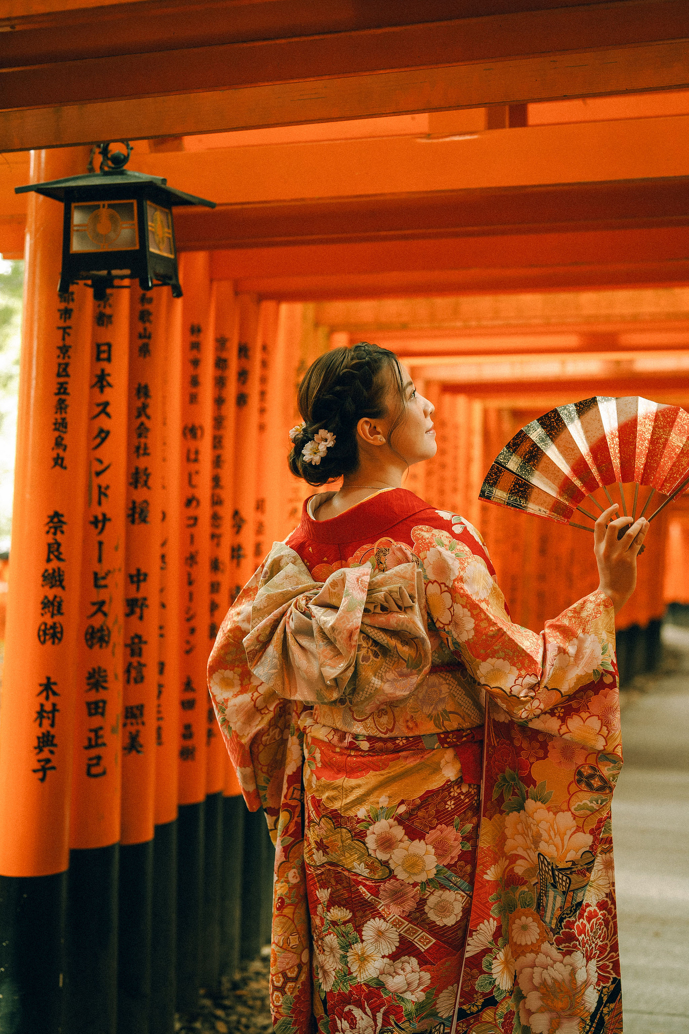 Kyoto Pre-Wedding Photoshoot | Fushimi Inari, Gion & Nara Park at Fushimi Inari Taisha pre-wedding photo