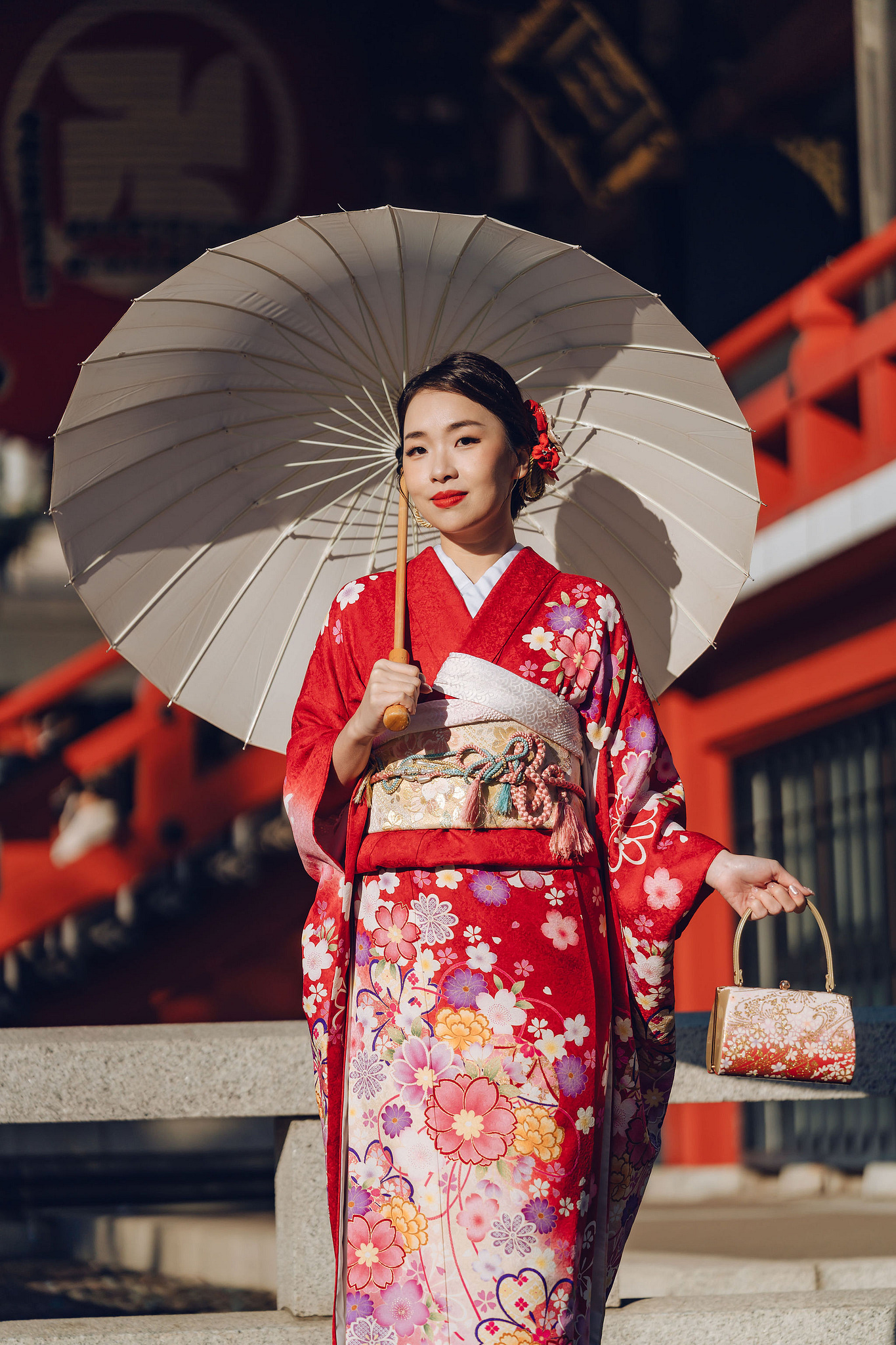 Tokyo & Mt Fuji Pre-Wedding Photoshoot | Asakusa Temple, Maple Corridor, Susuki Fields & Lake Kawaguchiko at Asakusa Temple pre-wedding photo