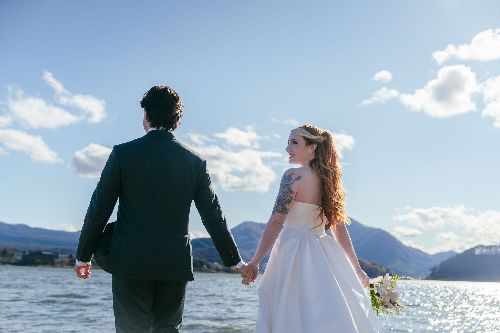 Tokyo & Mt. Fuji Pre-Wedding Photoshoot | Tokyo Garden Shrine, Lake Kawaguchiko & Shinjuku Street at Lake Kawaguchiko pre-wedding photo