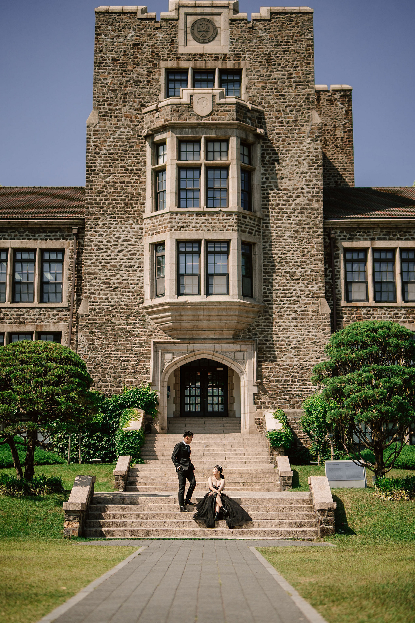 Seoul Pre-Wedding Photoshoot | Haneul Park, Yonsei University & Yeonnam-dong at Yonsei University pre-wedding photo