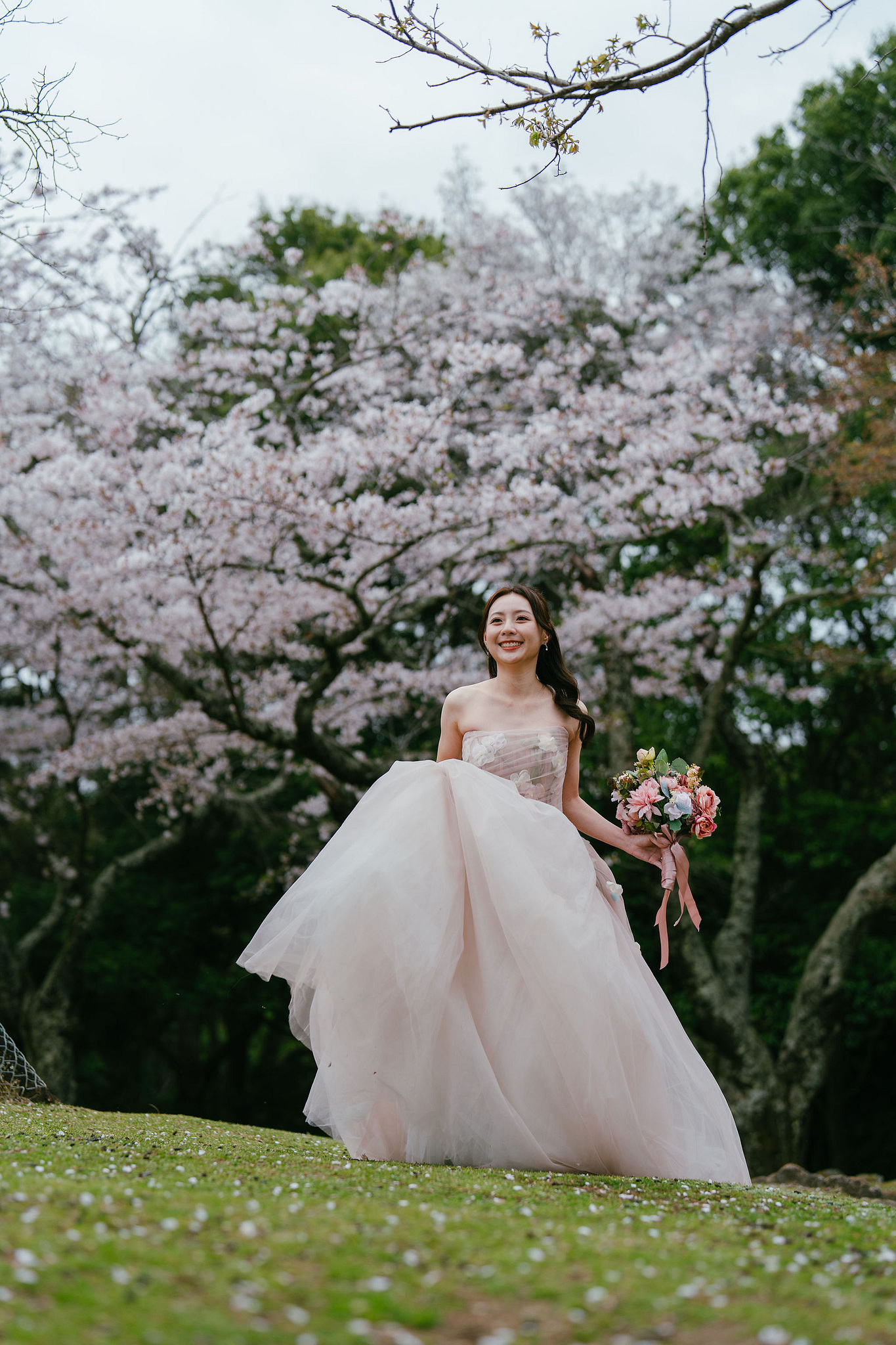Kyoto Pre-Wedding Photoshoot | Fushimi Inari, Nara Deer Park & Mt. Wakakusa at Mt. Wakakusa pre-wedding photo