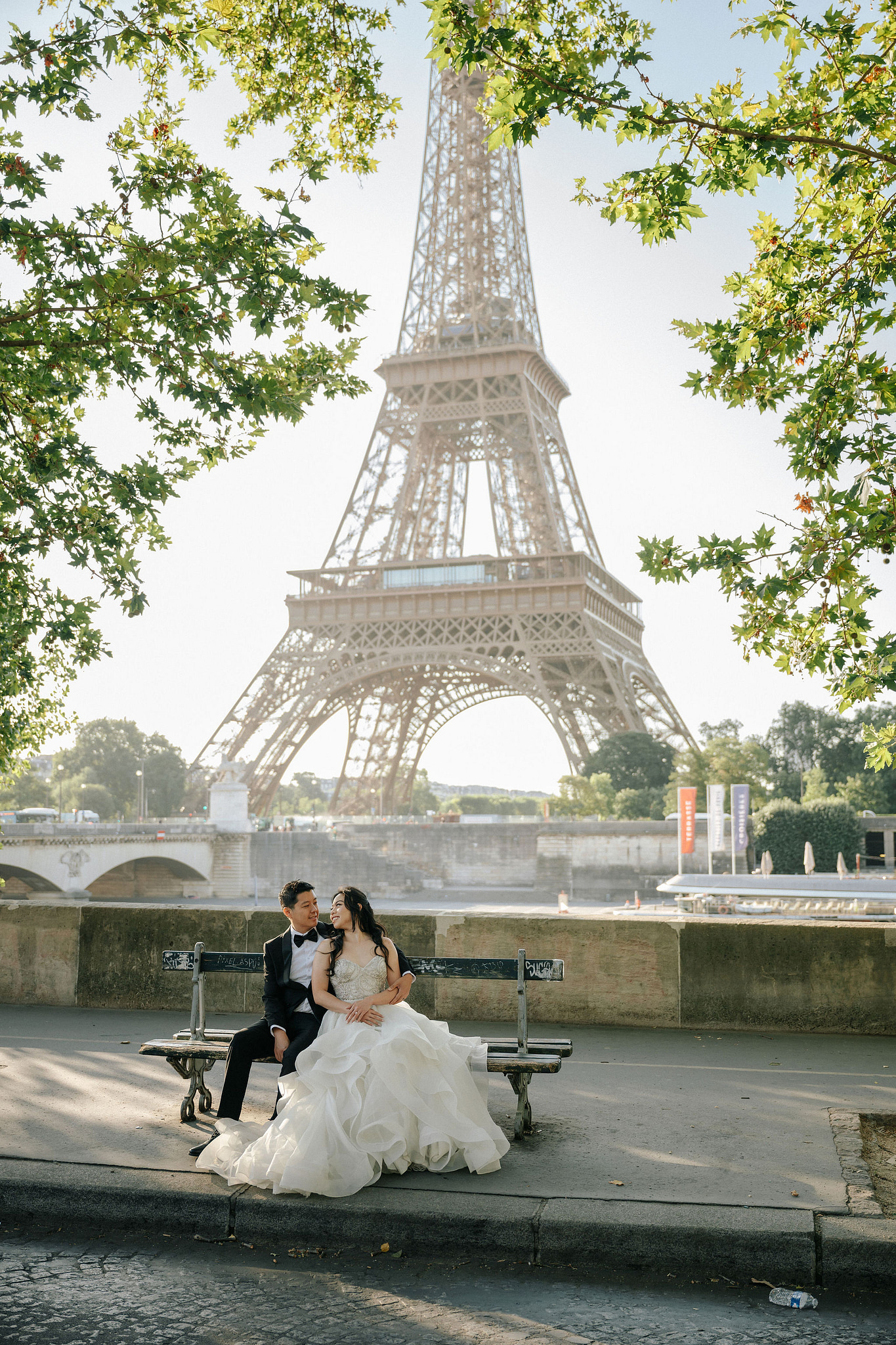 Paris Pre-Wedding Photoshoot | Place du Trocadéro, Port Debilly, Louvre, Parisian Streets & Bir-Hakeim Bridge at Port Debilly pre-wedding photo