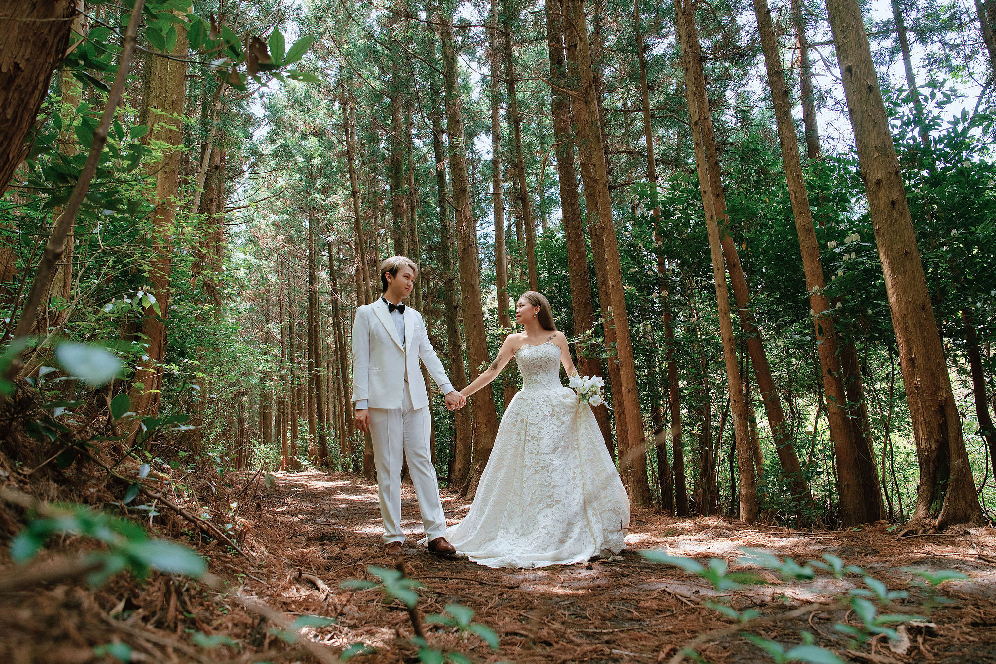 Jeju Pre-Wedding Photoshoot | Sangye-dong Forest, Yerae Ecological Park & Hyeopjae Beach at Sangye-dong Forest pre-wedding photo