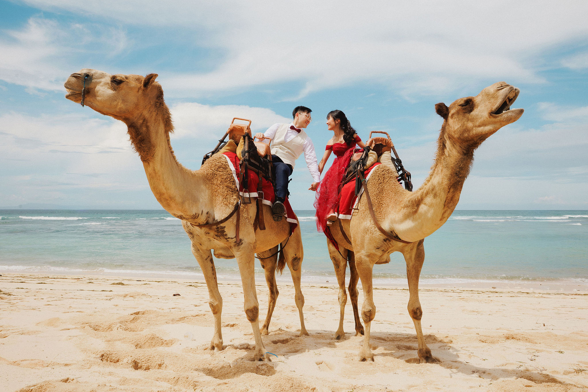Bali Pre-Wedding Photoshoot | Pinggan Village, Sawangan Beach, Twin Cliff Valley & Malini Uluwatu at Sawangan Beach   pre-wedding photo
