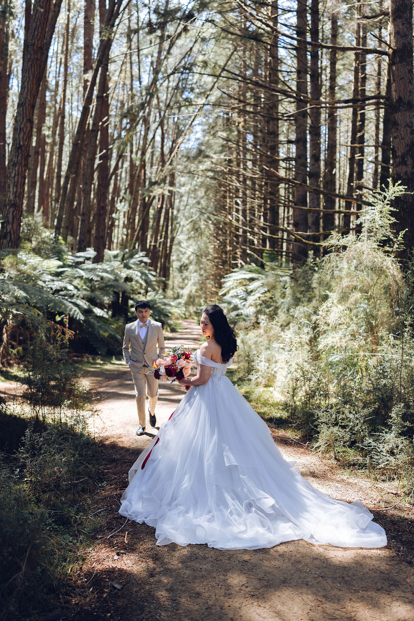 Melbourne Pre-Wedding Photoshoot | Redwood Forest, The Farm & Half Moon Bay at Redwood Forest pre-wedding photo
