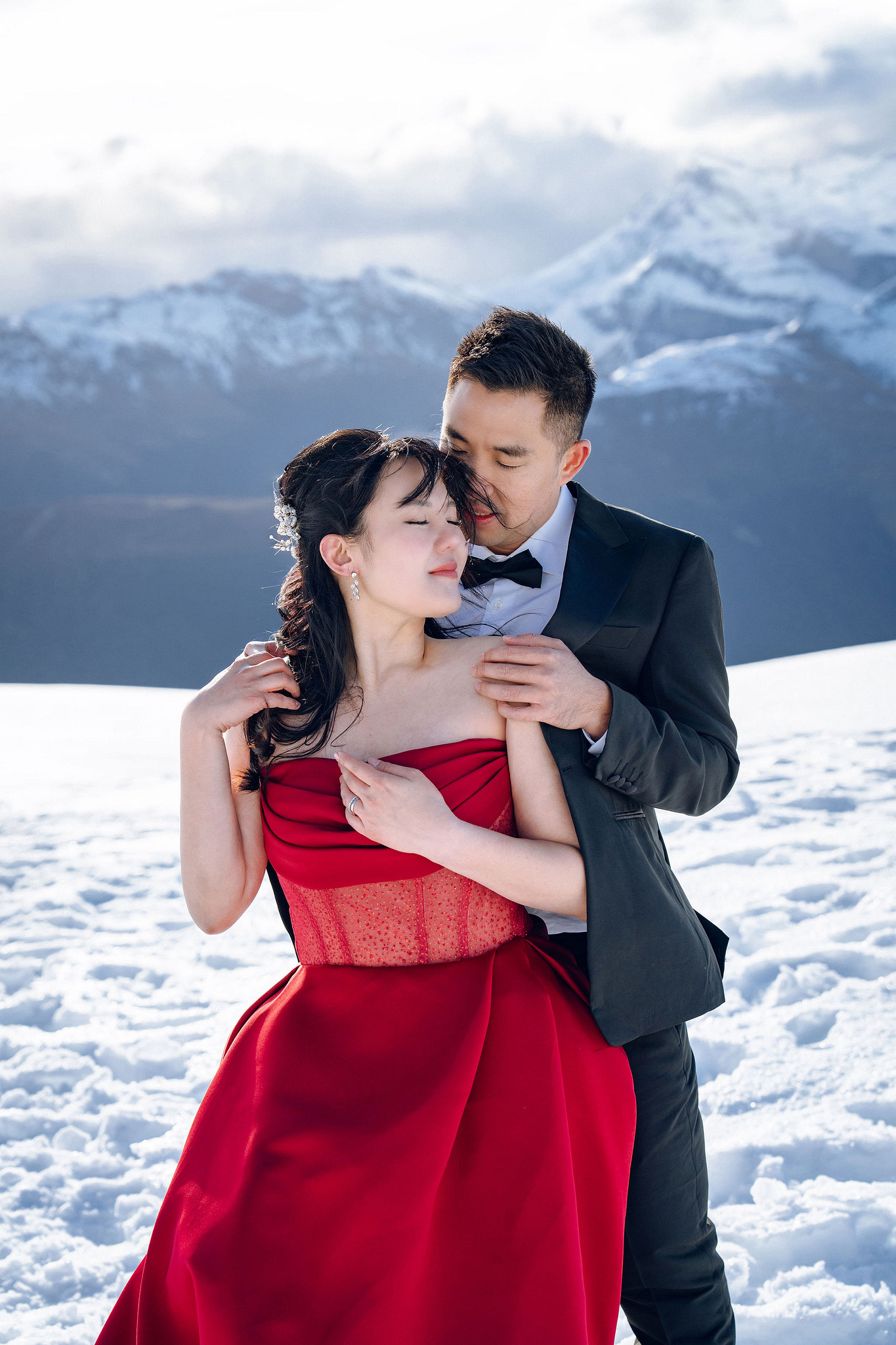 New Zealand Pre-Wedding Photoshoot | Lake Tekapo, Mount Cook, Tasman Glacier & Lake Wakatipu at Mount Invincible pre-wedding photo