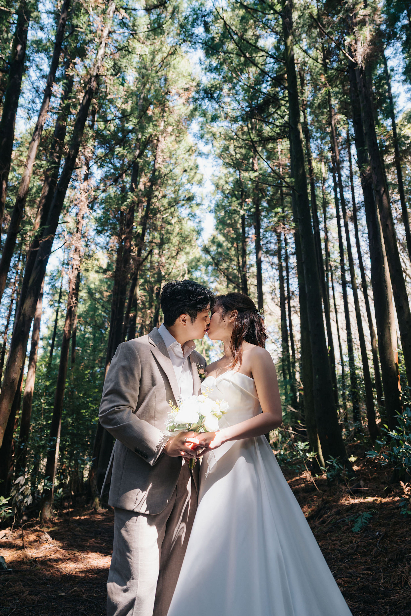 Jeju Pre-Wedding Photoshoot | Wangimae Forest, Yerae Ecological Park & Geumneung Beach at Wangimae Forest pre-wedding photo