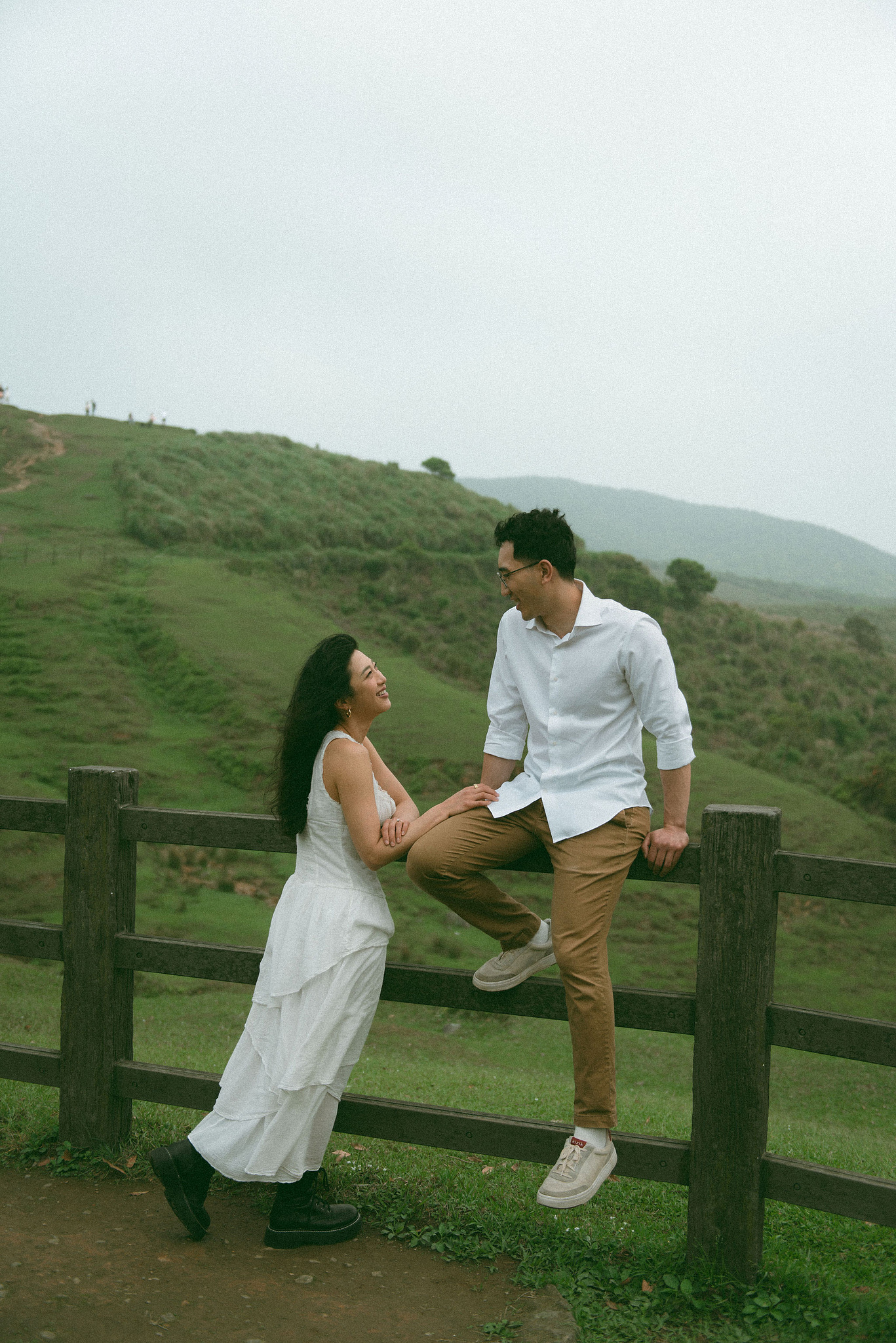 Taiwan Pre-Wedding Photoshoot | Cafe Chamber, Yangmingshan & Huaxi Street Night Market at Yangmingshan pre-wedding photo