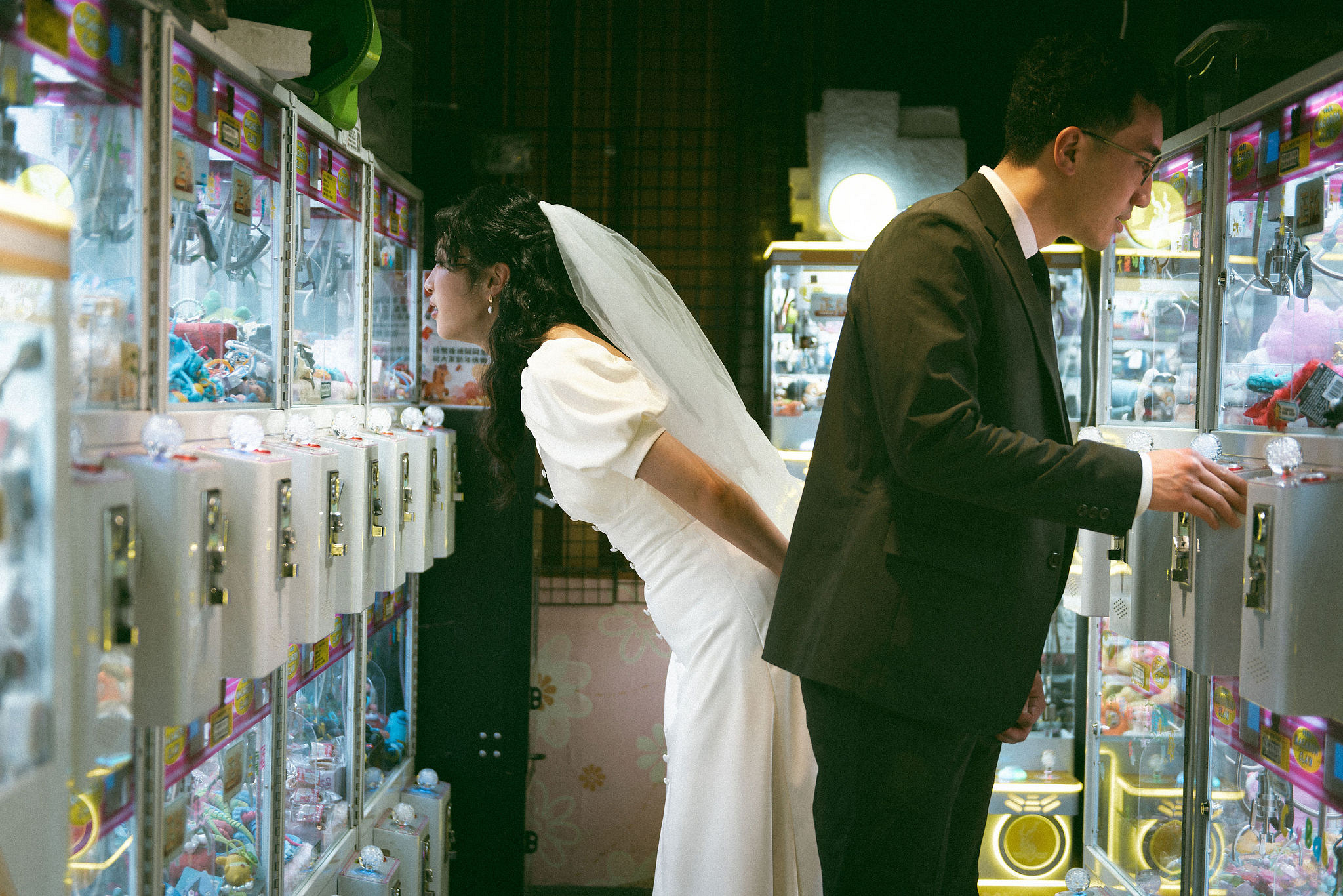Taiwan Pre-Wedding Photoshoot | Cafe Chamber, Yangmingshan & Huaxi Street Night Market at Huaxi Street Night Market pre-wedding photo