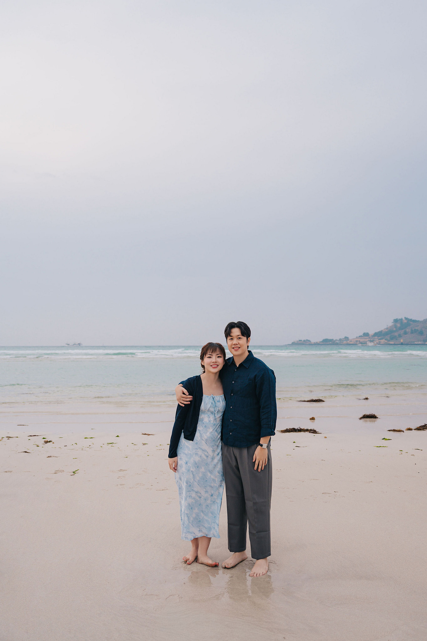 Jeju Pre-Wedding Photoshoot | Wangimae Forest, Yerae Ecological Park & Geumneung Beach at Geumneung Beach pre-wedding photo