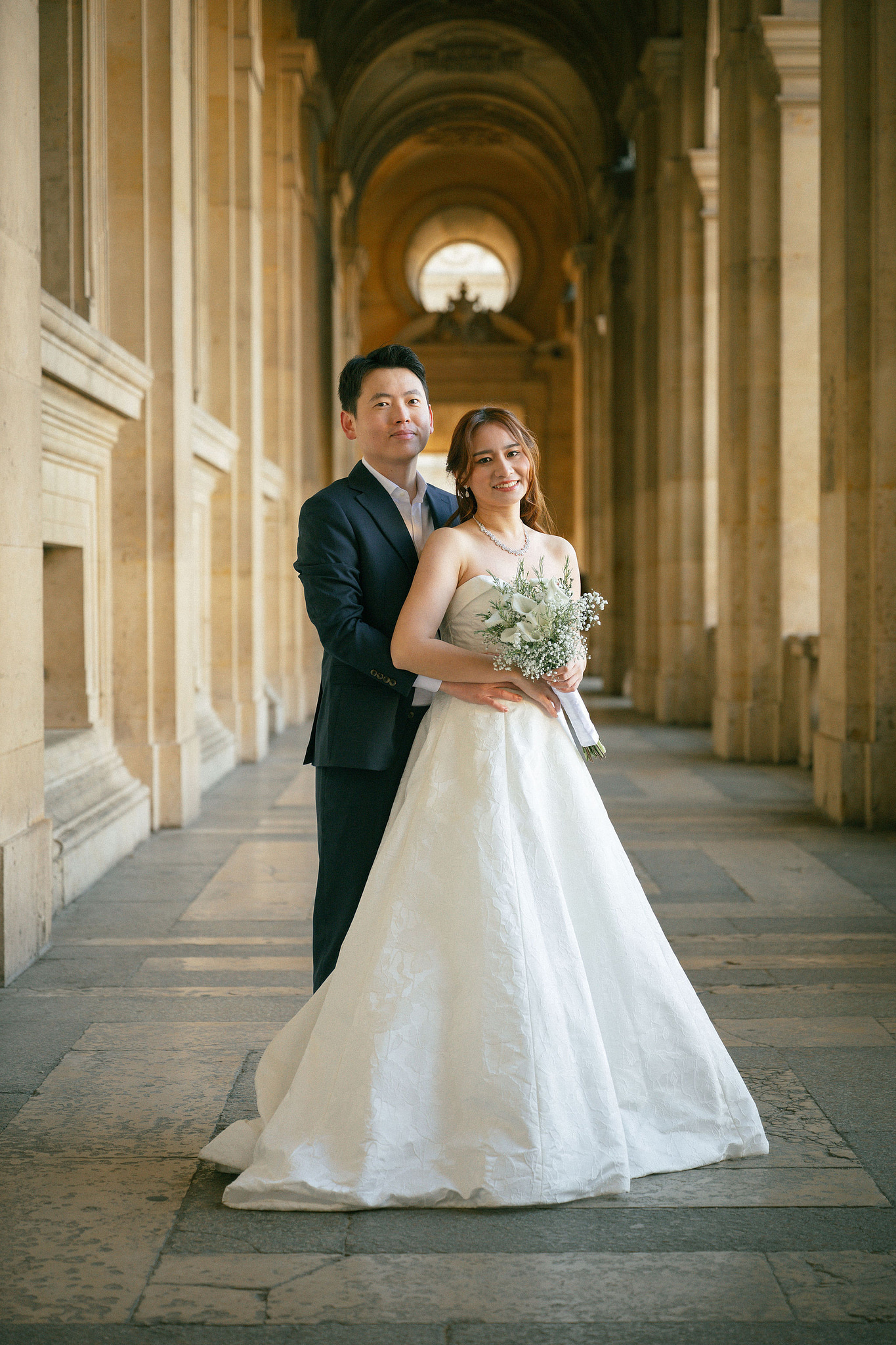Paris Sunrise Pre-Wedding Photoshoot | Place du Trocadéro, Louvre, Parisian Café & Bir-Hakeim Bridge 巴黎日出婚紗攝影｜特羅卡德羅廣場、羅浮宮、巴黎咖啡館與比爾阿克姆橋 at Louvre pre-wedding photo